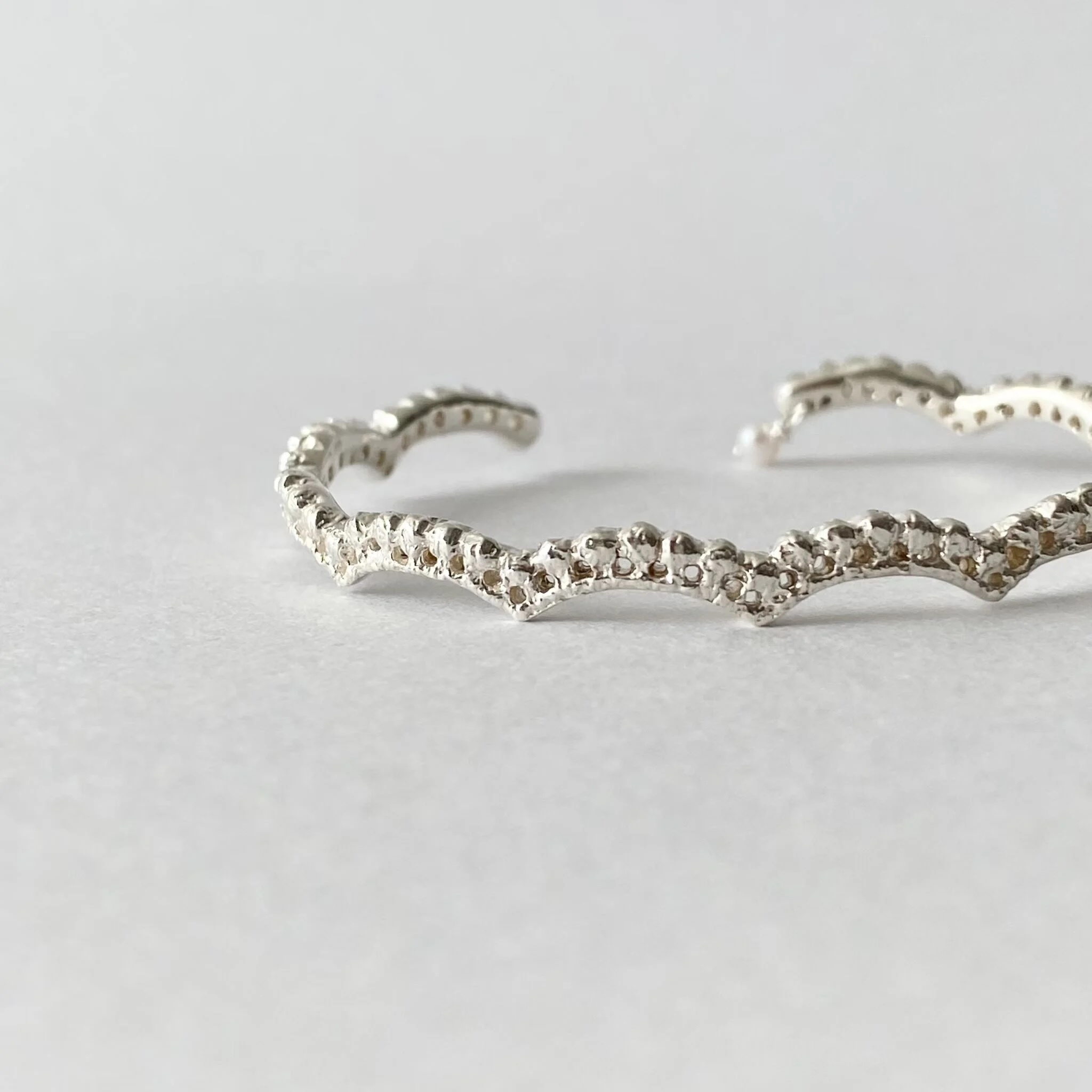 Lace Small Wave Bangle (silver)｜FLAVOUR