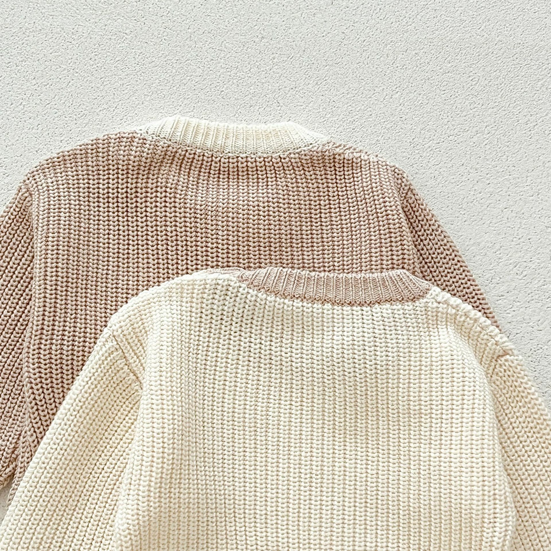 秋款針織包屁衣-後面細節