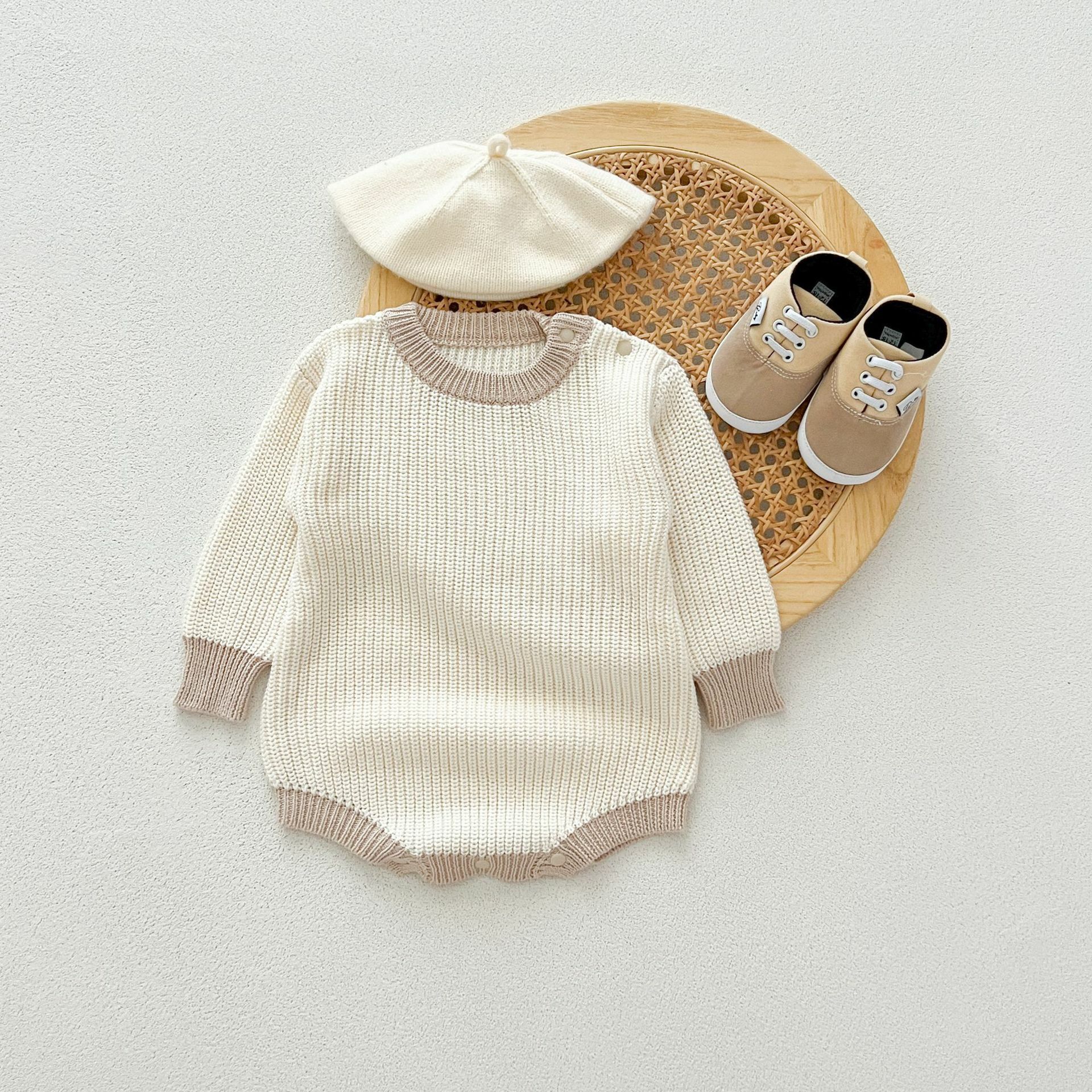 秋款針織包屁衣-米色