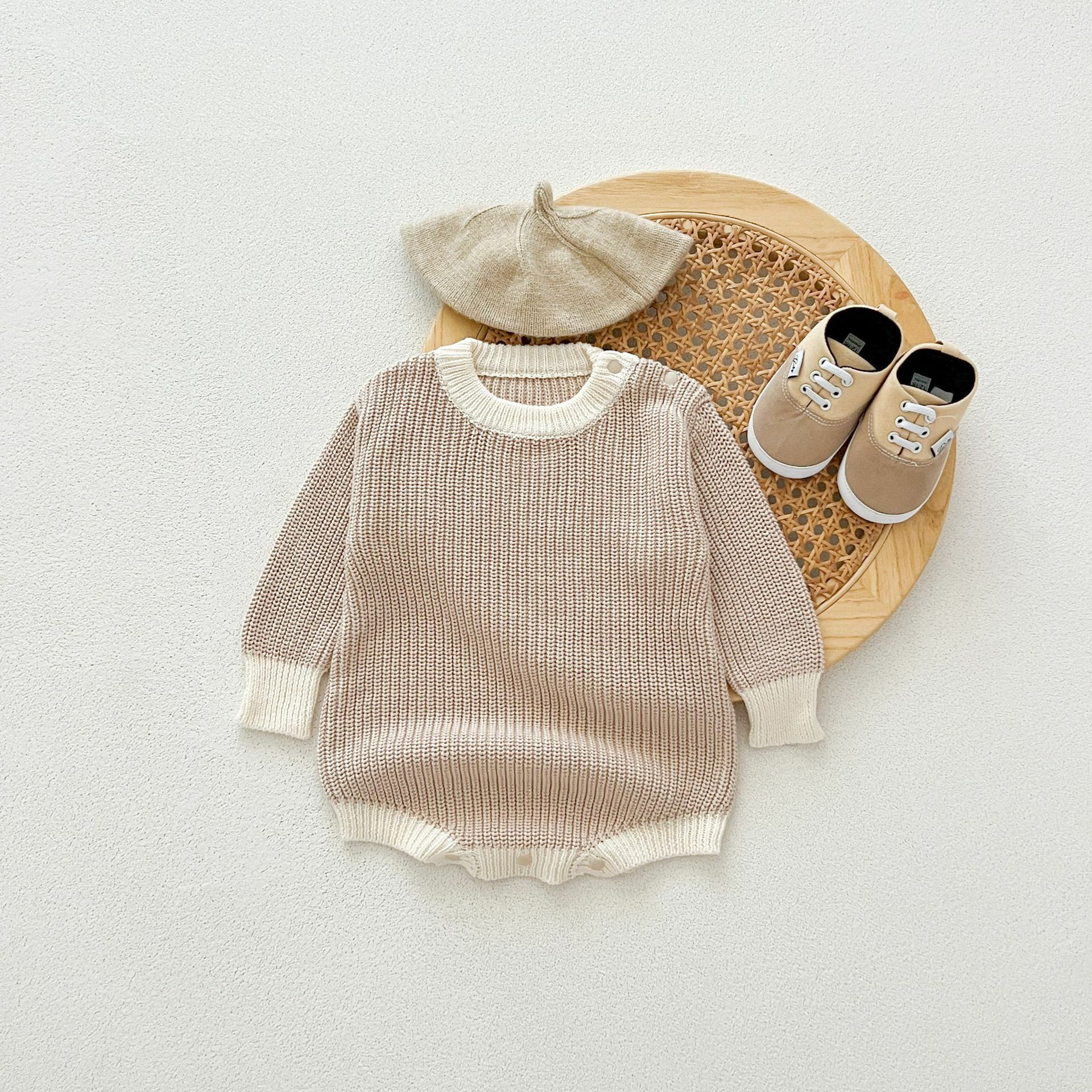 秋款針織包屁衣-奶茶色