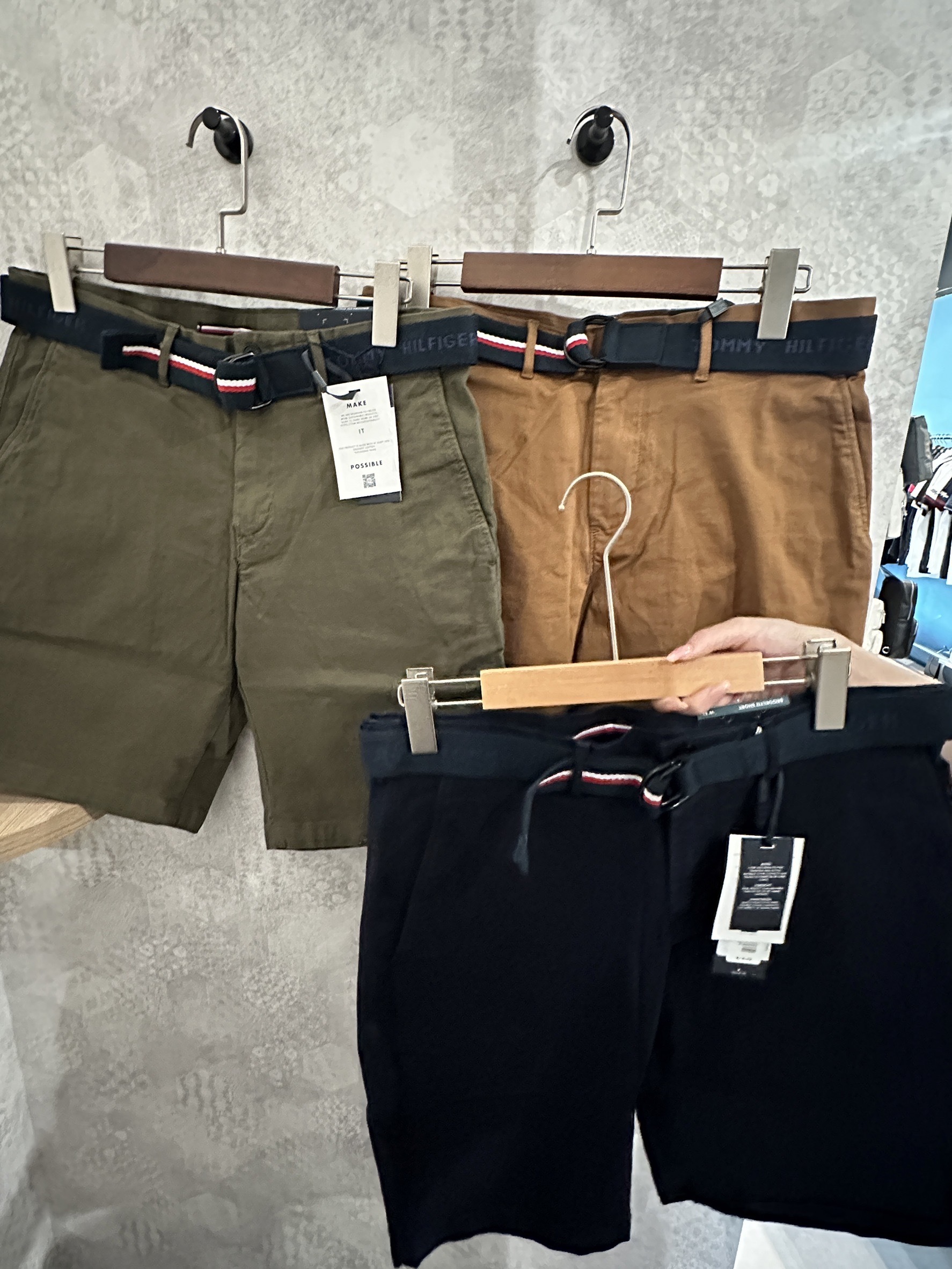 Tommy Hilfiger D扣腰帶 休閒短褲 卡其褲