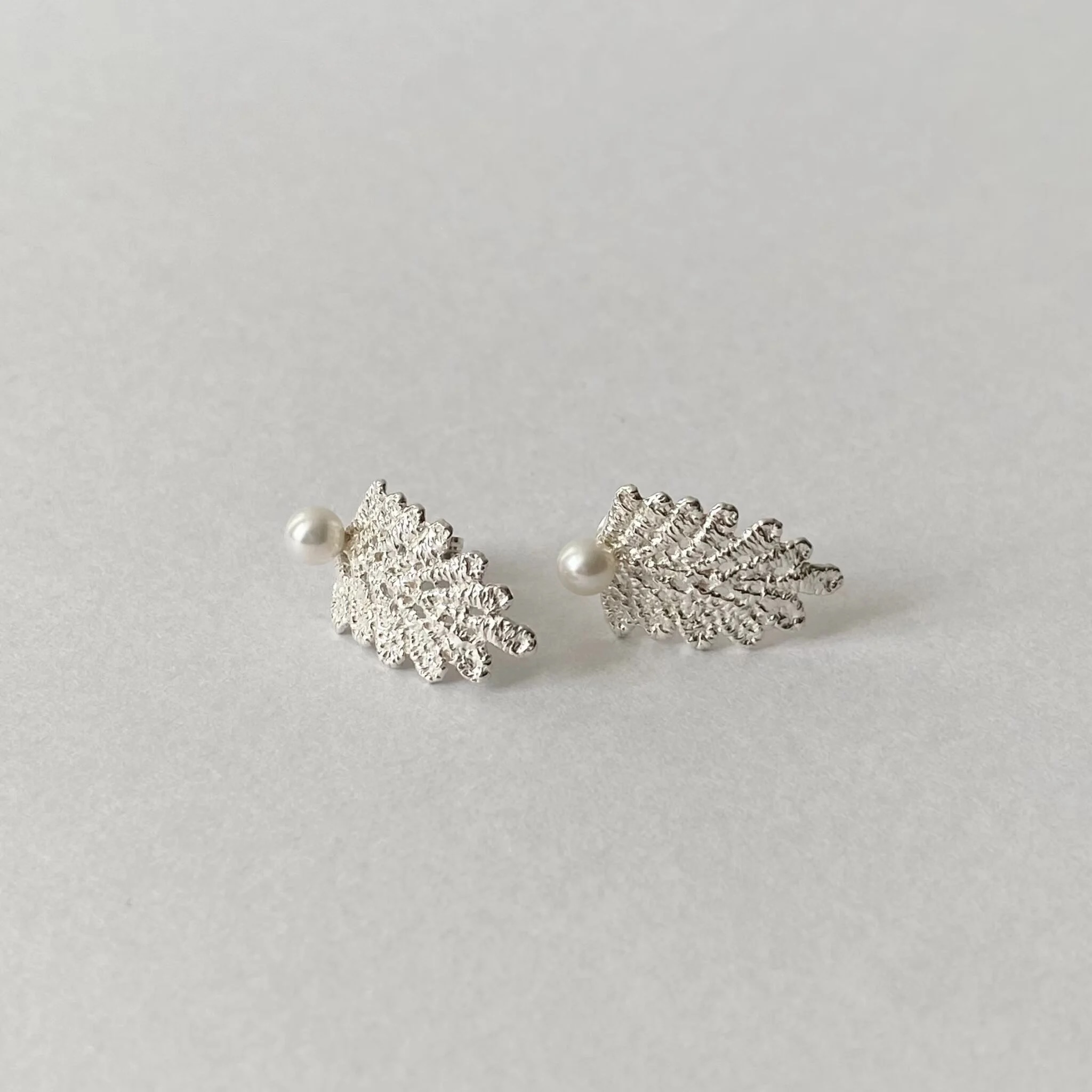 Lace Leaf Pierces /Pearl (silver)｜FLAVOUR