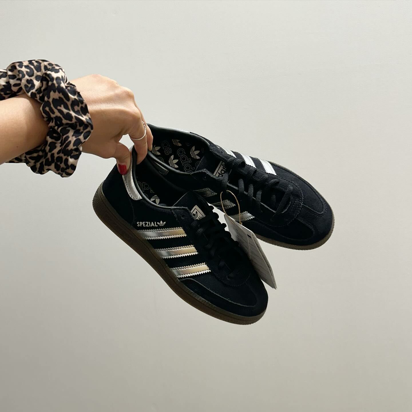 Adidas Originals Handball Spezial 黑銀 銀色 男女 復古鞋 德訓鞋 JP5356