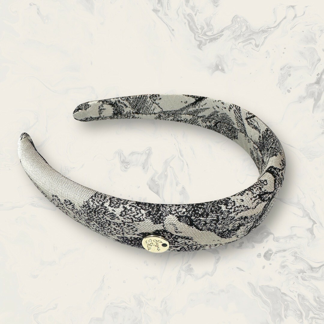 韓國直送髮飾 白底黑刺繡澎澎寬版手工髮箍