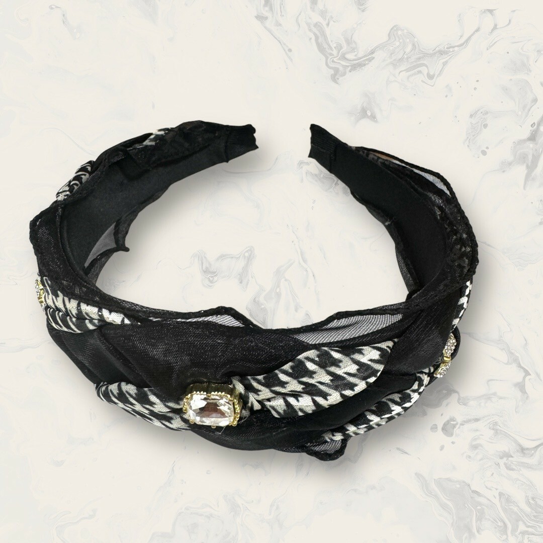 韓國直送髮飾 網紗+千鳥格紋布麻花編織中排列滿鋯蝴蝶+金框長方鋯手工髮箍