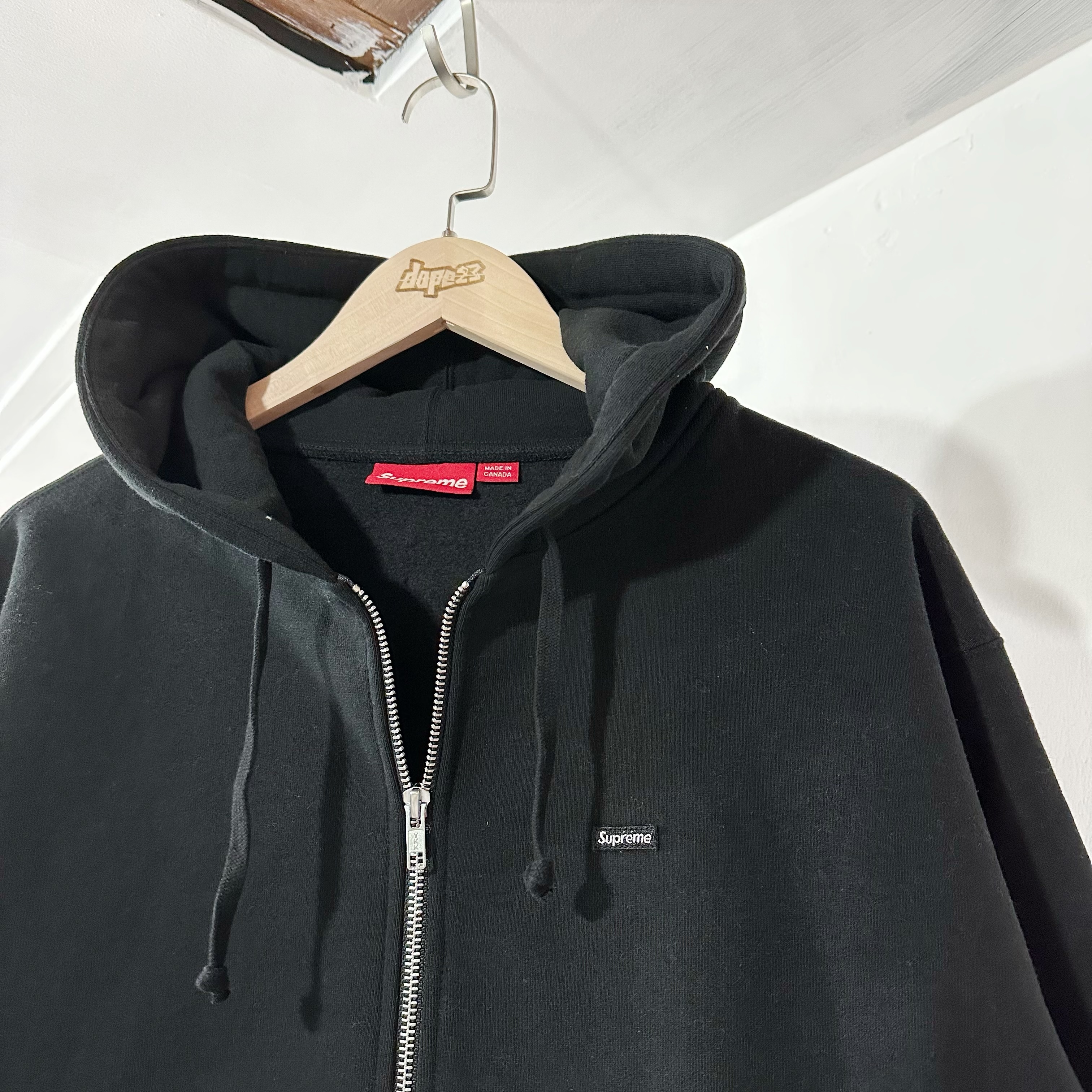 Supreme Small Box Zip Up Hooded 黒 Large Supreme Small Box Zip Up Hooded Sweatshirt (FW24) - $158