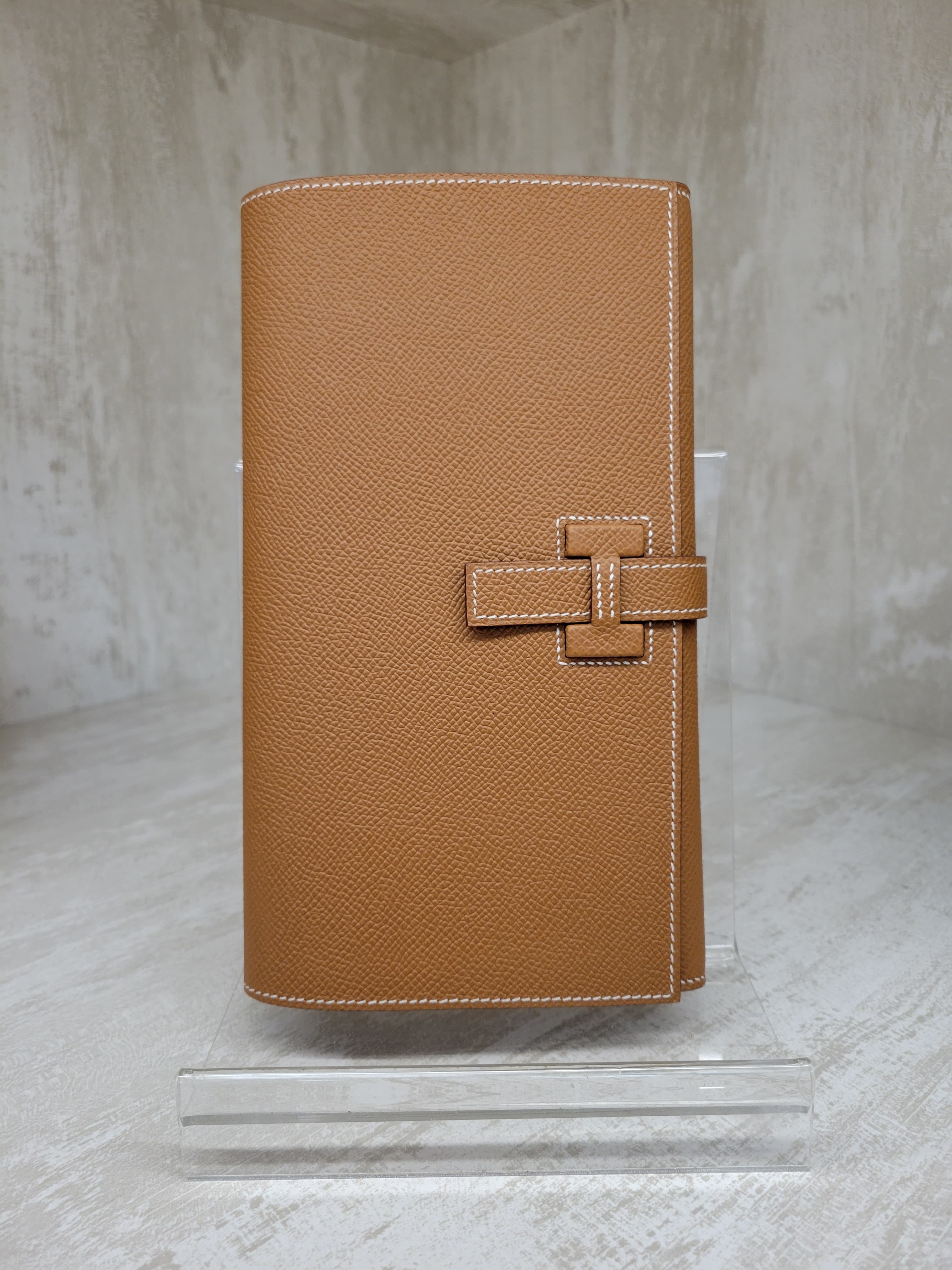 【シンプルイズベスト】HERMES New H Passant Toutenmain 長財布 New H Passant Toutenmain wallet | Hermès USA