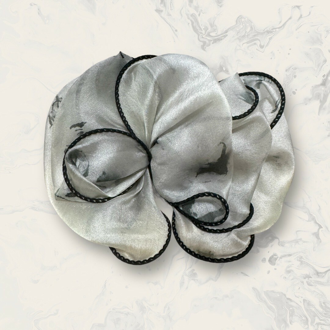 韓國直送髮飾 滾邊花花暈染三層緞面蝴蝶結彈夾