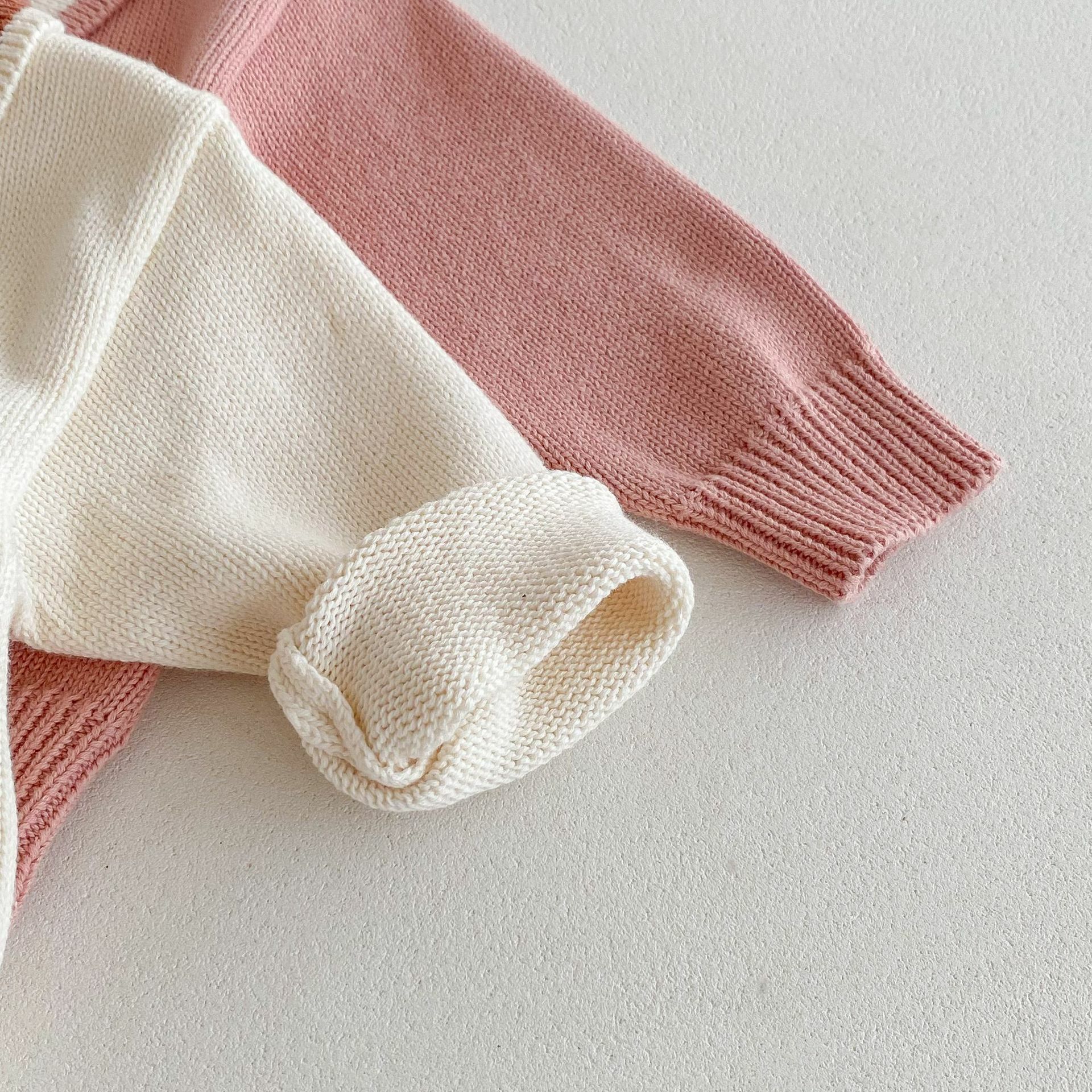 小熊針織毛衣外套-袖子細節