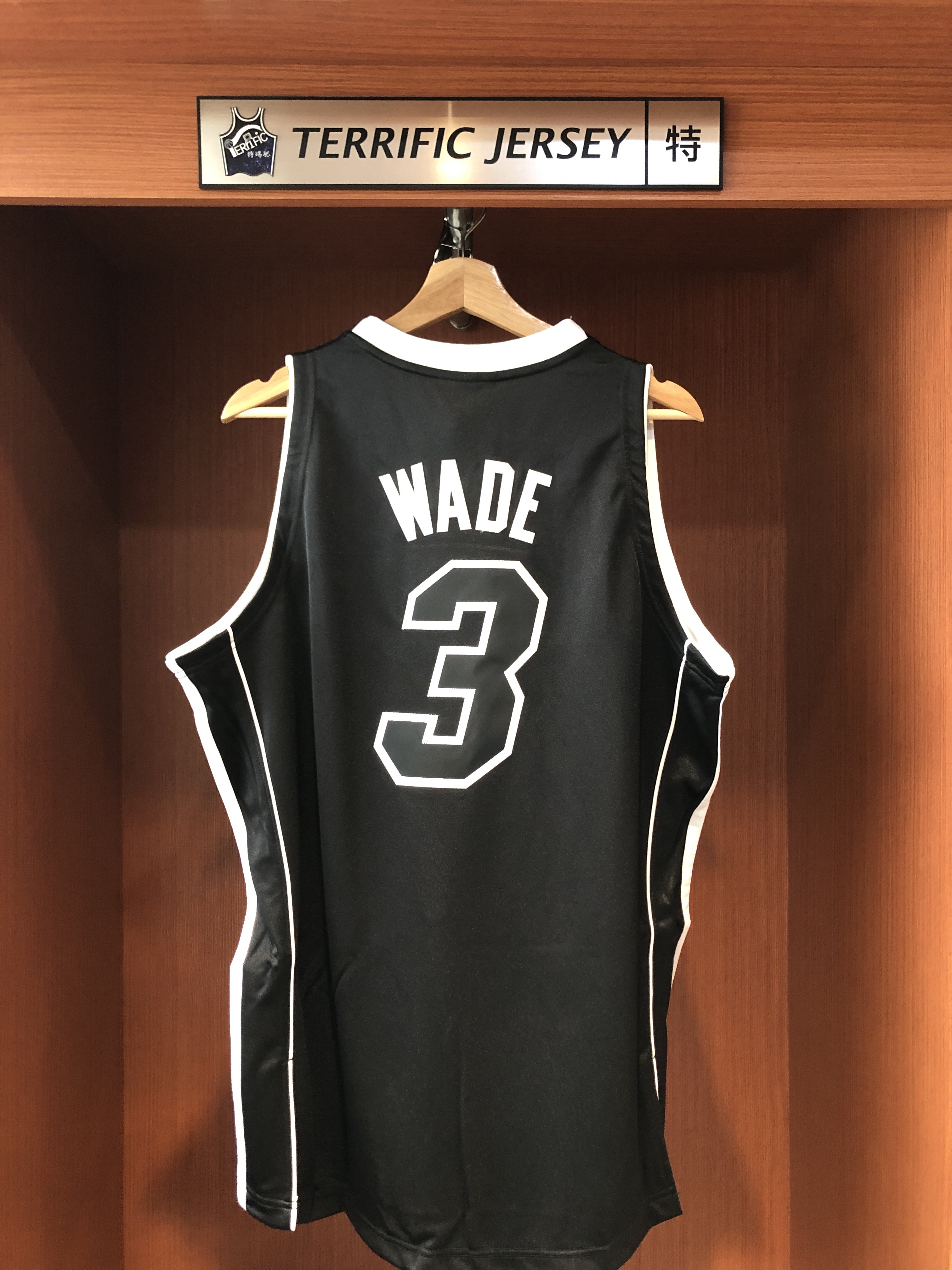 NBA球衣 Dwyane Wade 邁阿密熱火 11-12 黑熱 M&N Authentic 球員版 電繡 緞面 全新