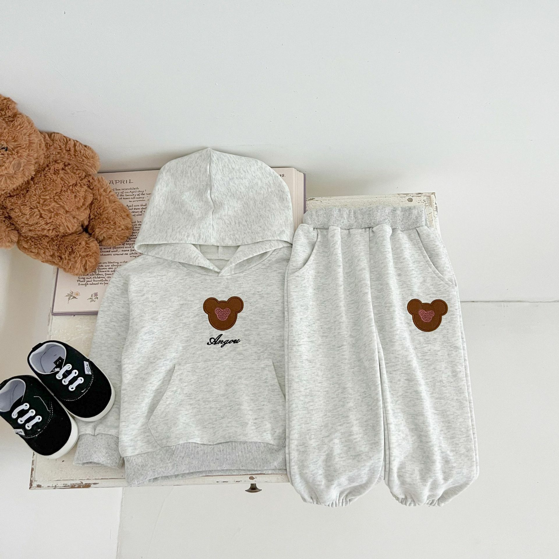 兩件式運動小熊套裝-帽T與褲子可分開搭配