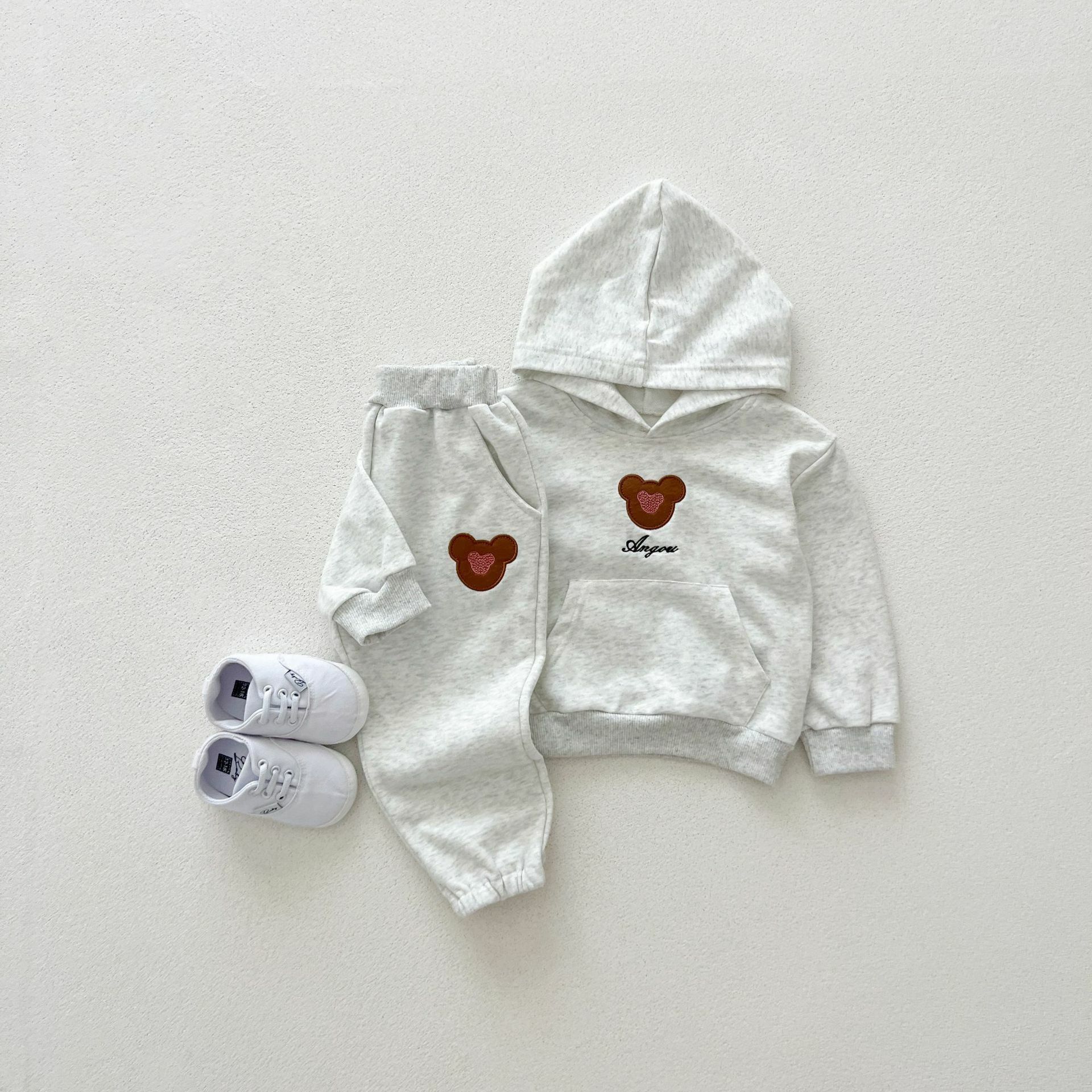 兩件式運動小熊套裝-設計感小熊刺繡