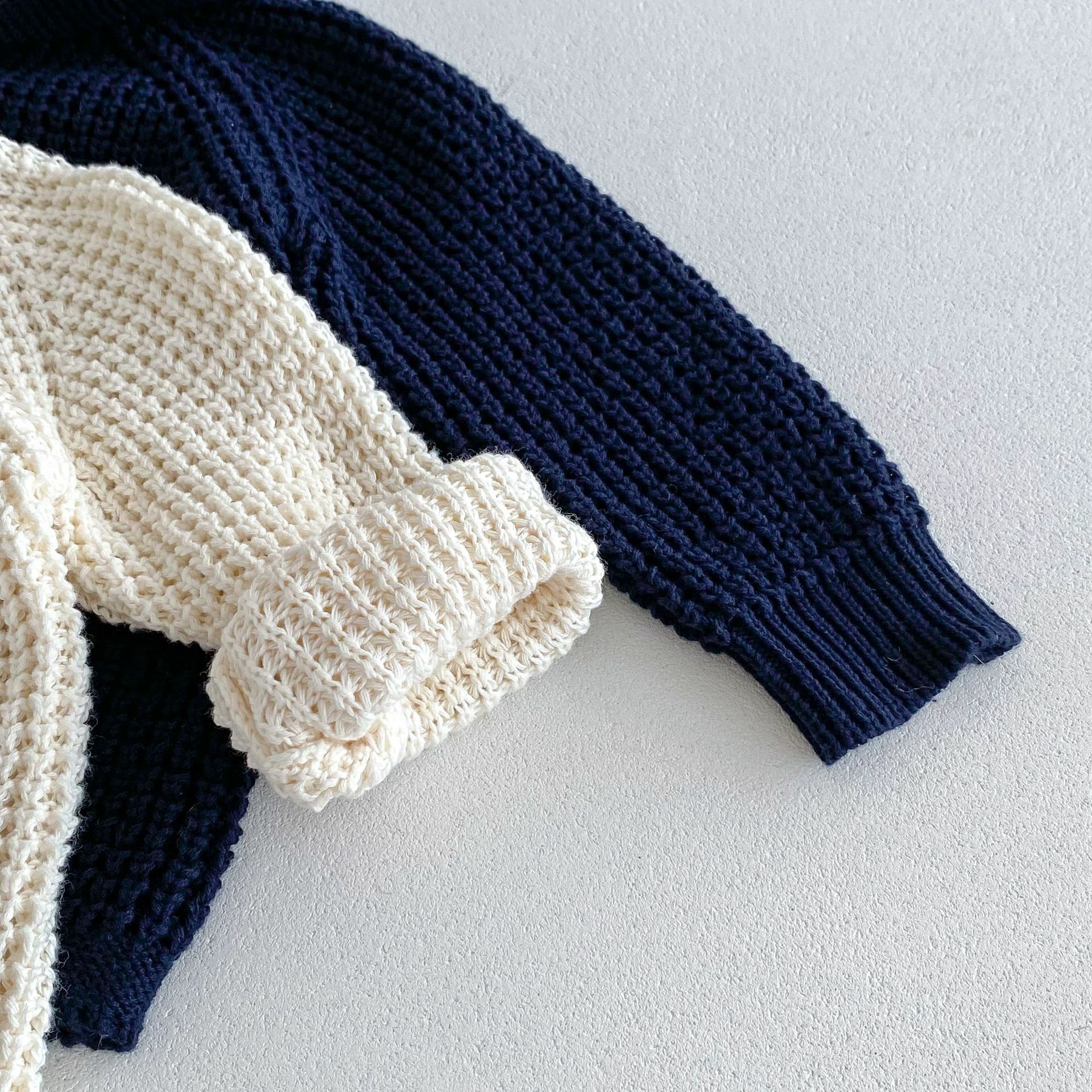 熊寶寶連帽針織毛衣外套-袖子細節