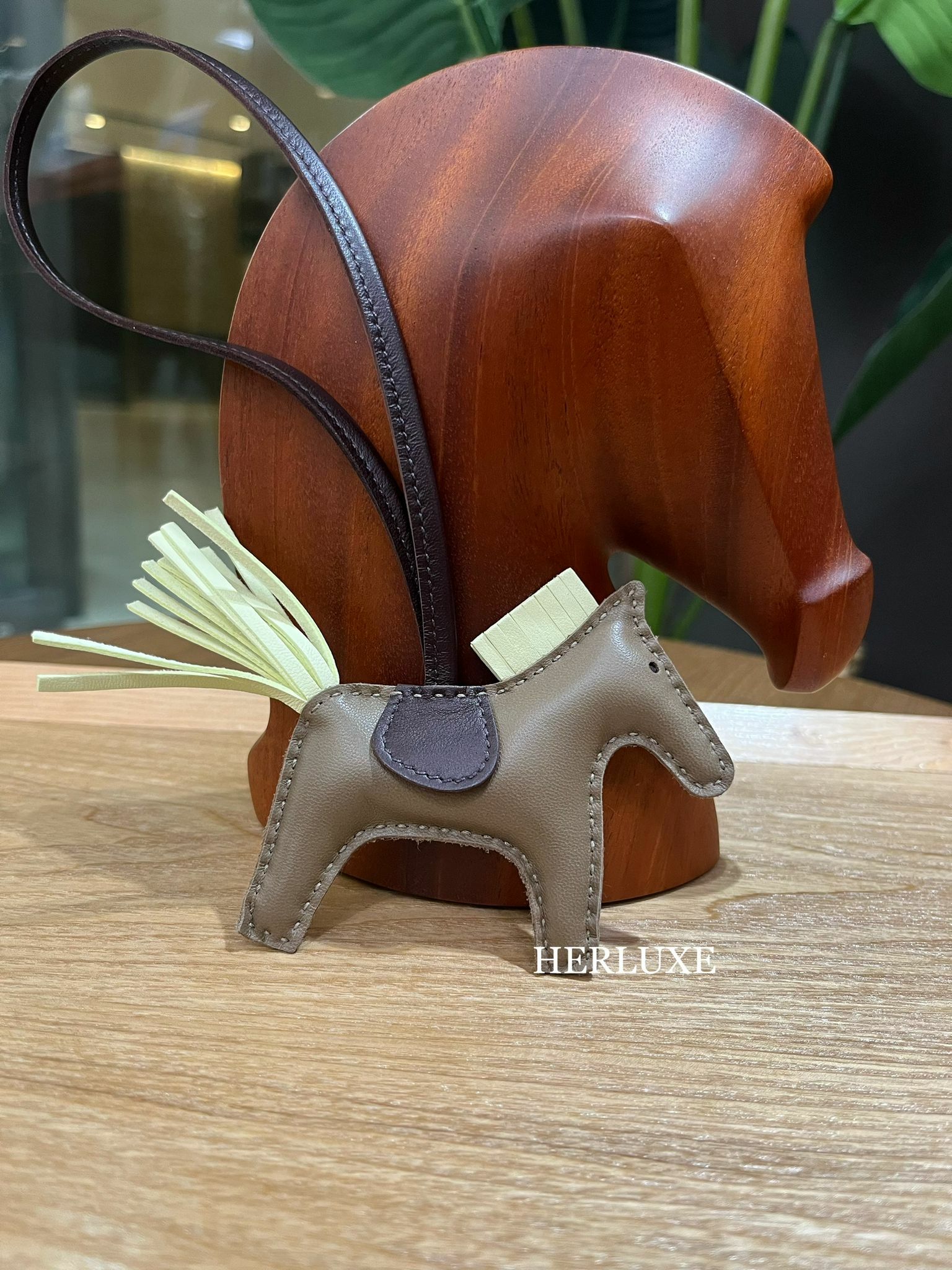 Rodeo pm 18 etoupe / i8 jaune milton /0G rouge sellier