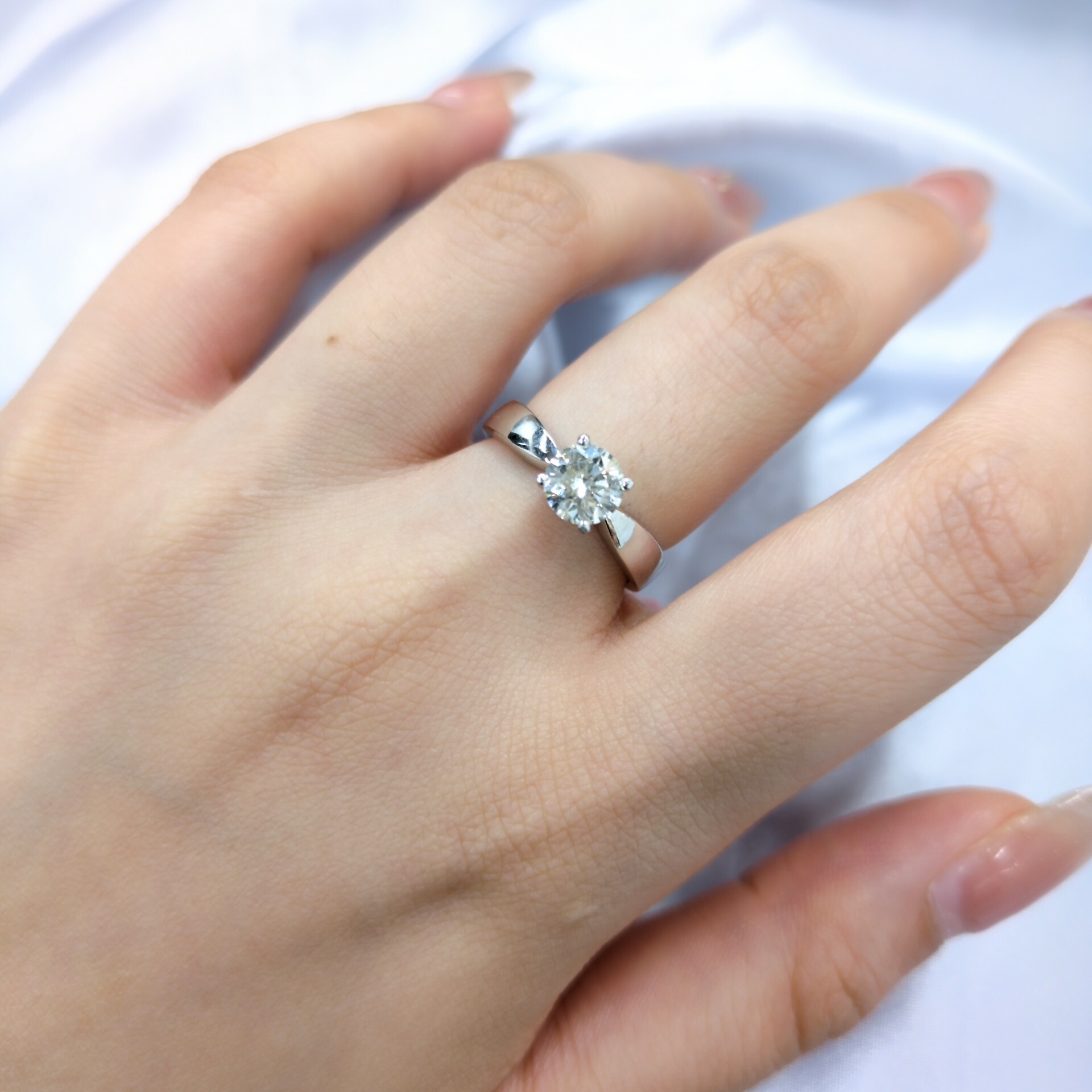 18K White Gold 0.76ct Diamond Ring