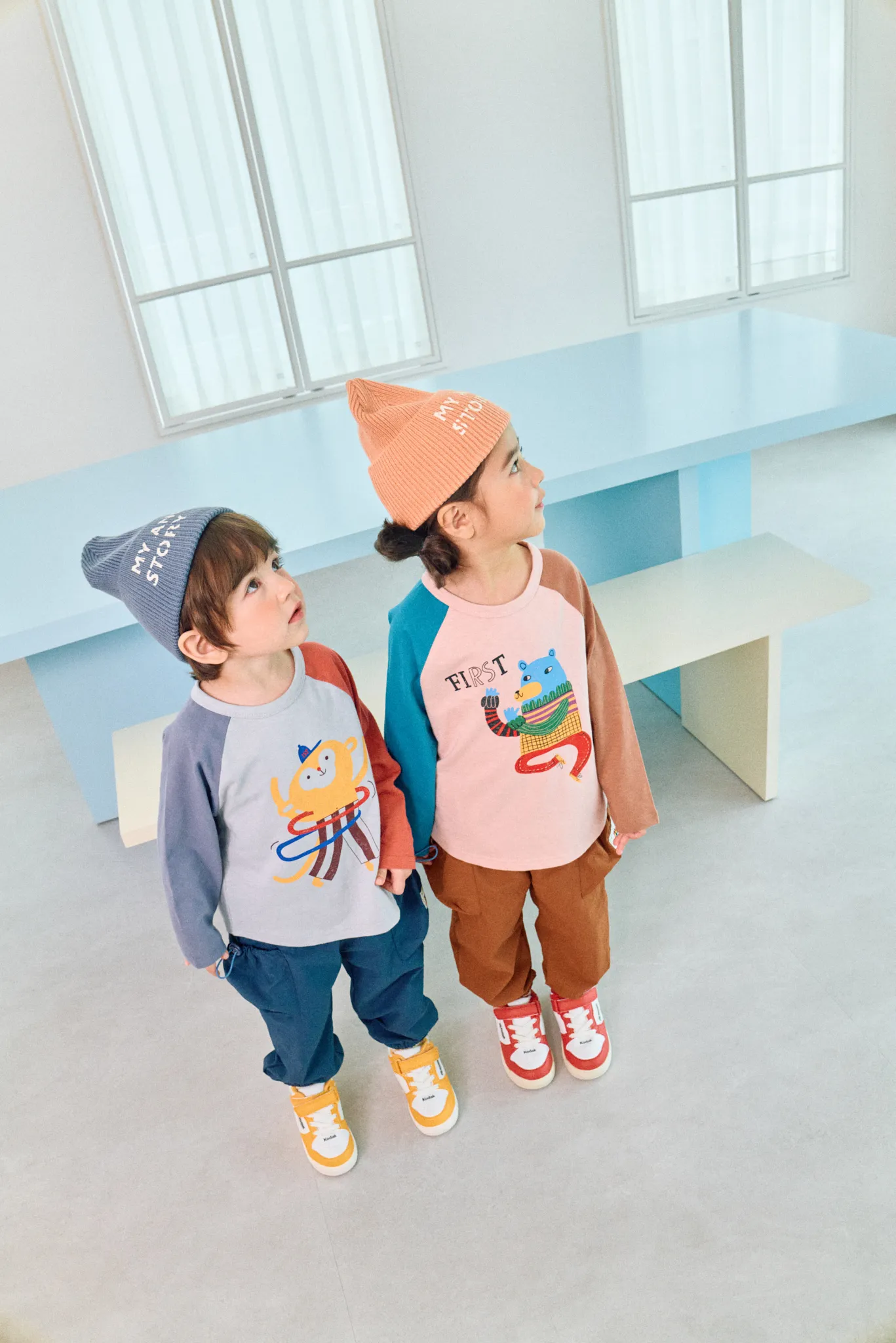 韓國 1st Blue-秋款童趣動物撞色上衣-色塊拼接