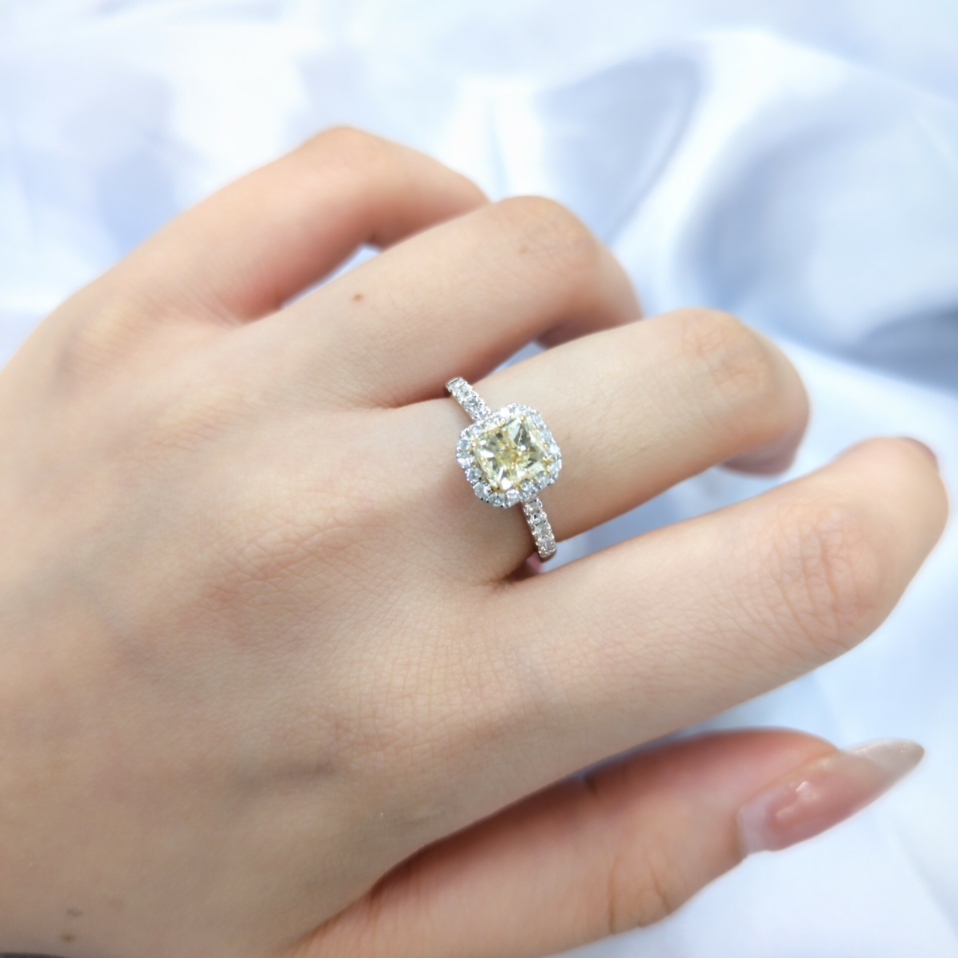 18K Gold 0.74ct Fancy Yellow Radiant Cut Diamond Ring