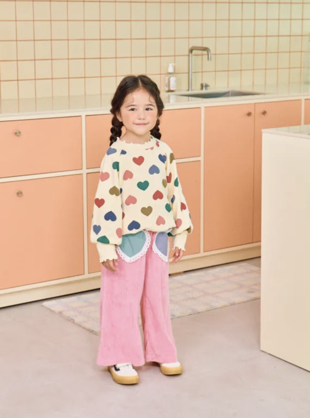 韓國 1st Blue-秋款蕾絲愛心粉色寬褲-愛心鑲邊蕾絲