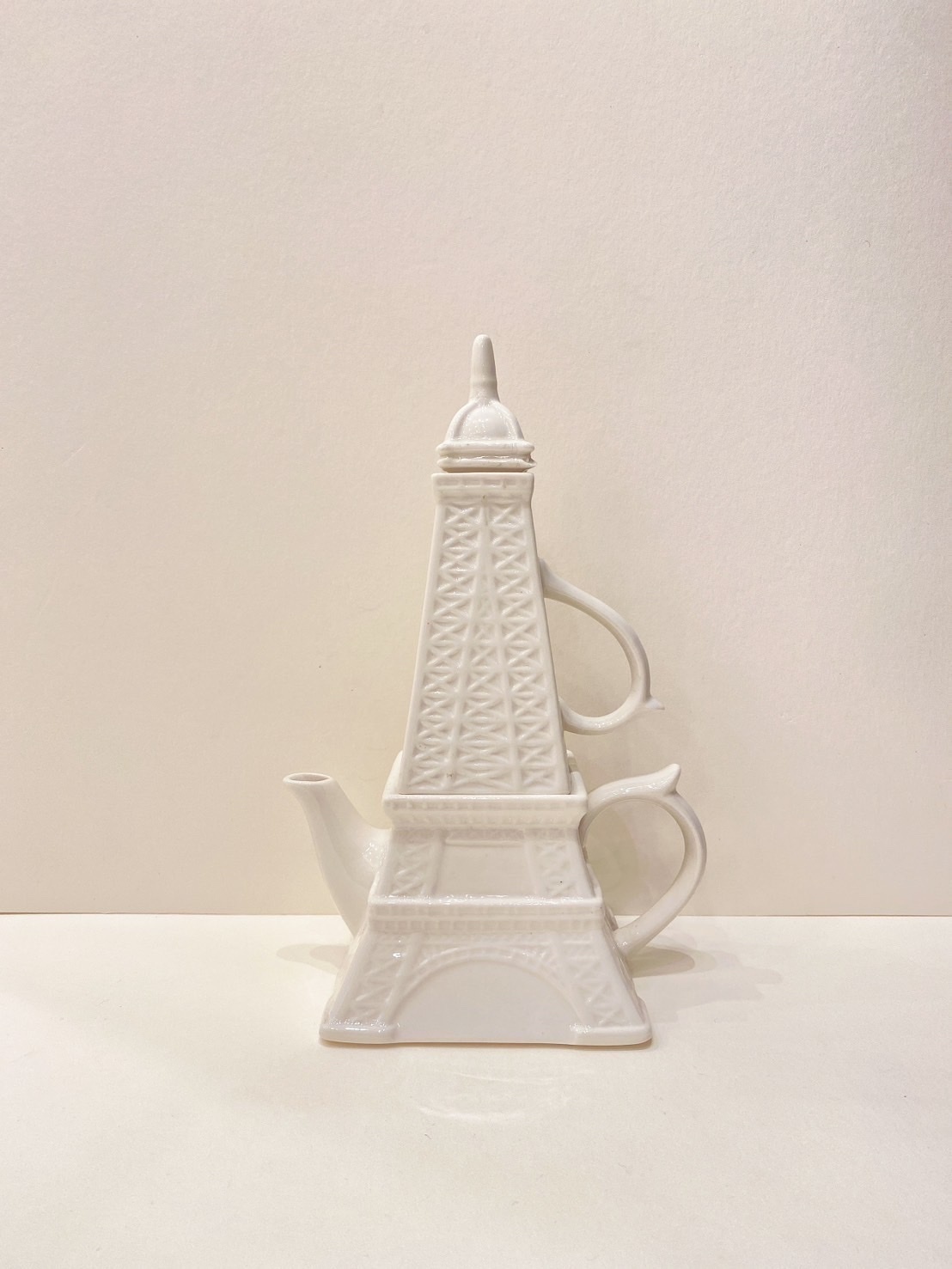 鐵塔造型陶瓷茶具組