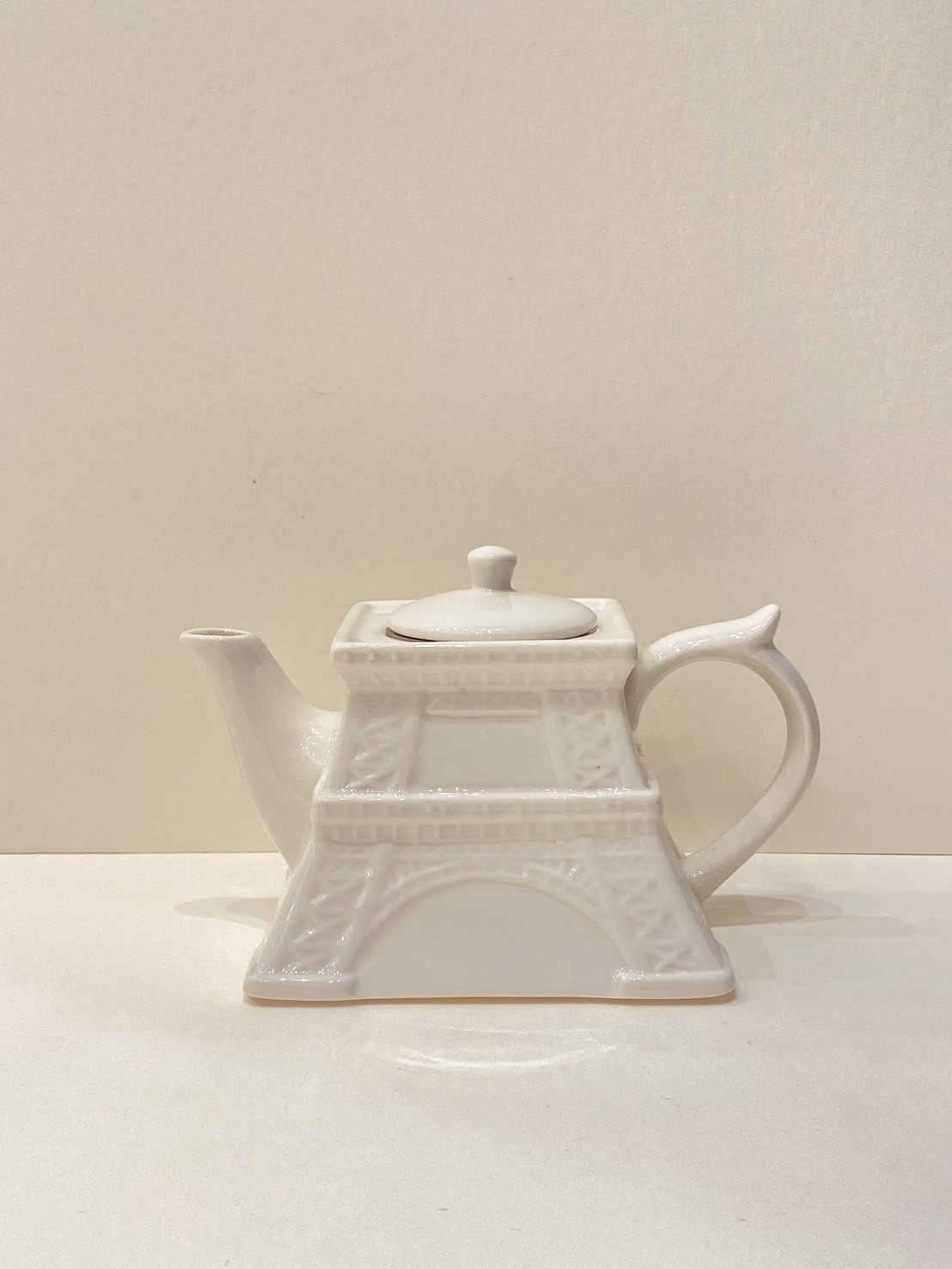 鐵塔造型陶瓷茶具組