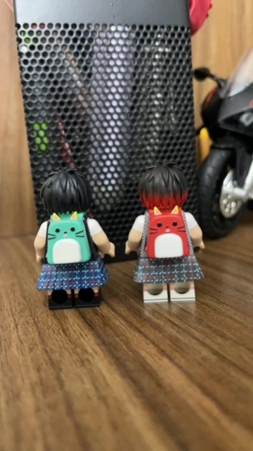 【Mr J Brick x Tracyminifigs】Peni Parker (Variant Red Limited to 10)