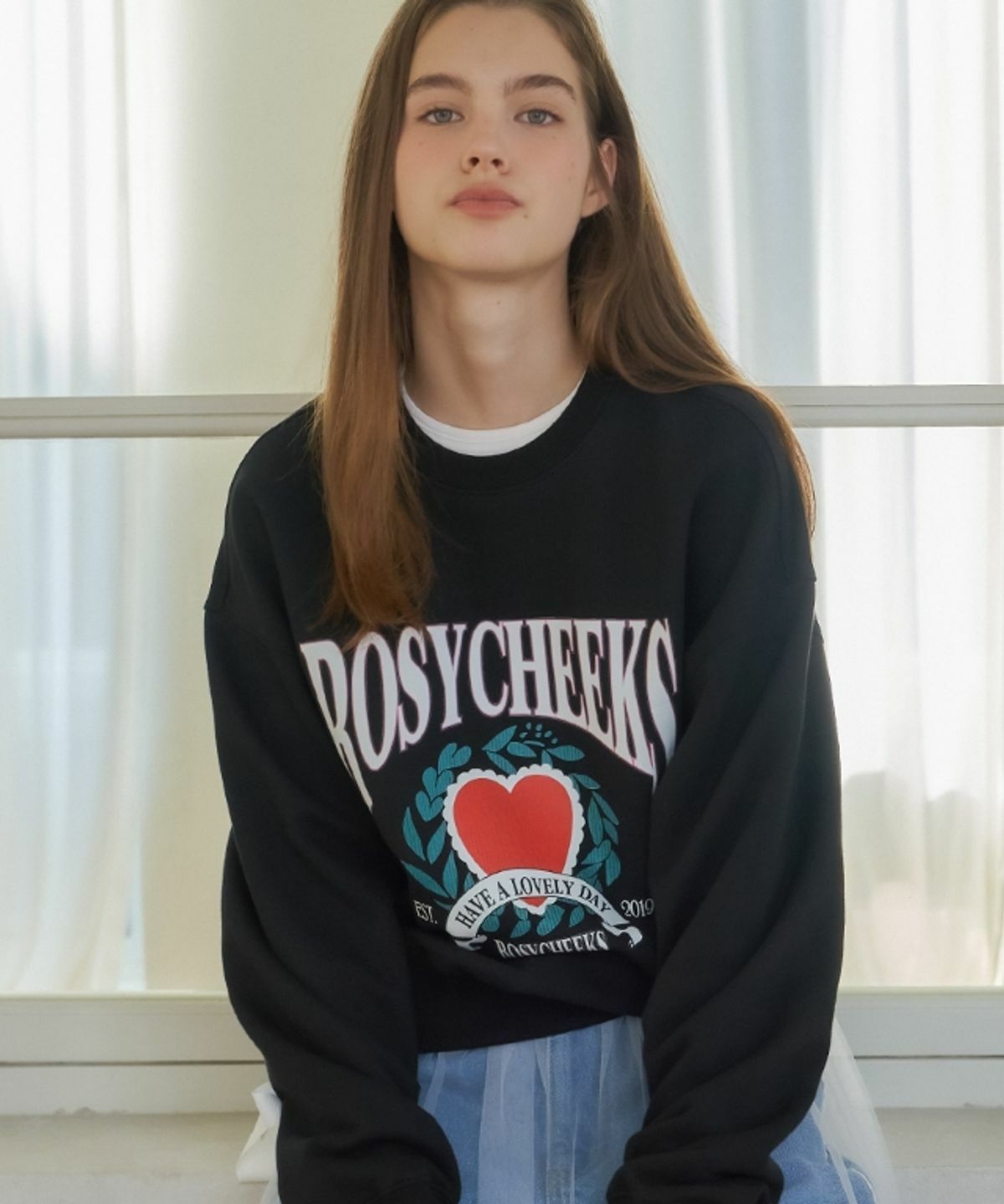 RONRON ROSY CHEEKS HEART LAUREL SWEATSHIRTS