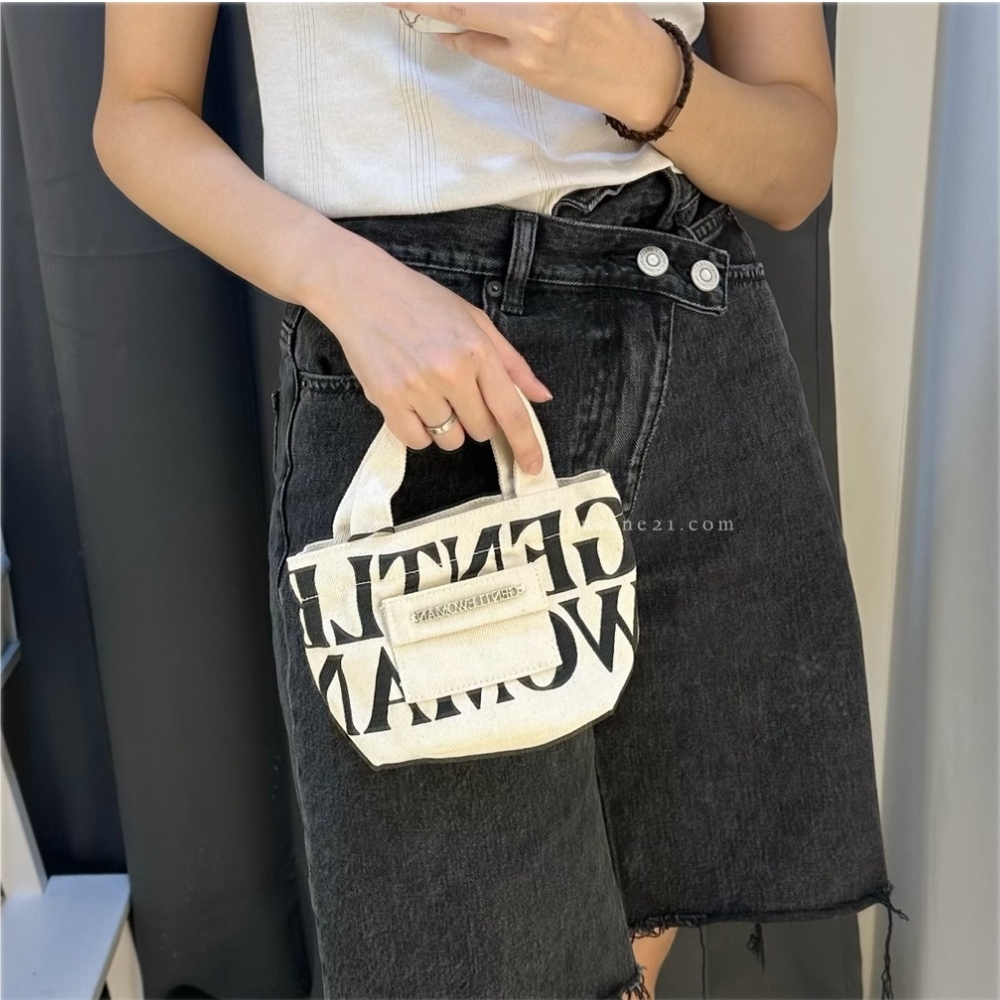 泰國 GENTLE WOMAN 立體 字體 LOGO  小手提包 帆布 提包 米白