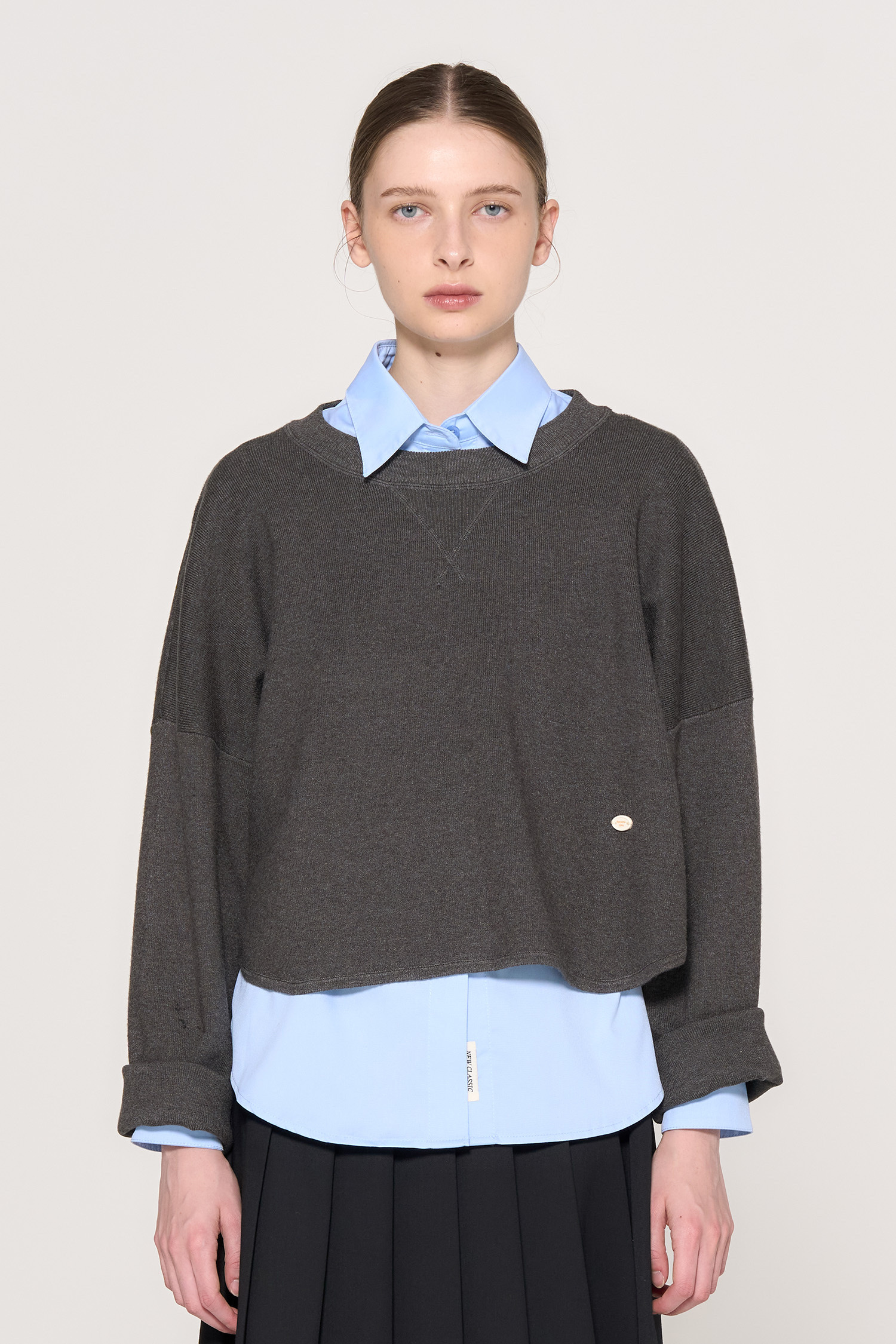 [GENERAL IDEA] ROUND CUT KNIT SWEATSHIRT