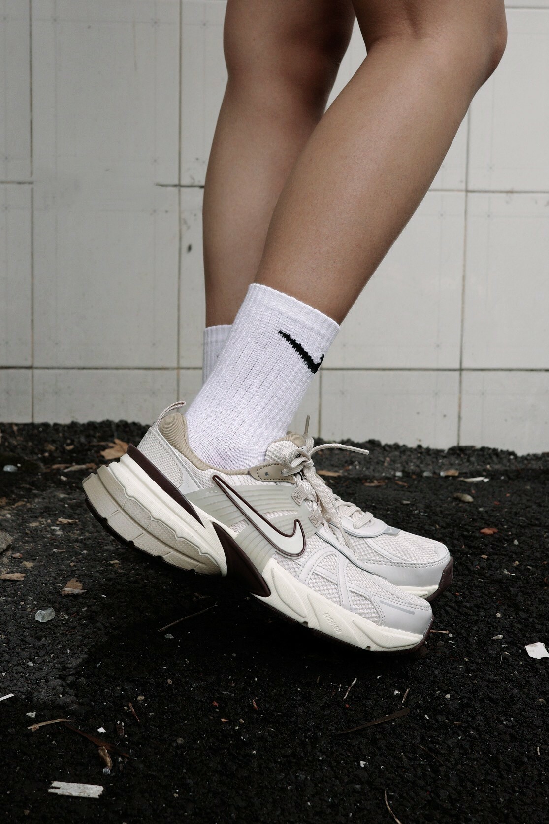 NIKE V2K RUN RUNTEKK Y2K 千禧年 奶茶 灰棕 美拉德配色 (FD0736-103)