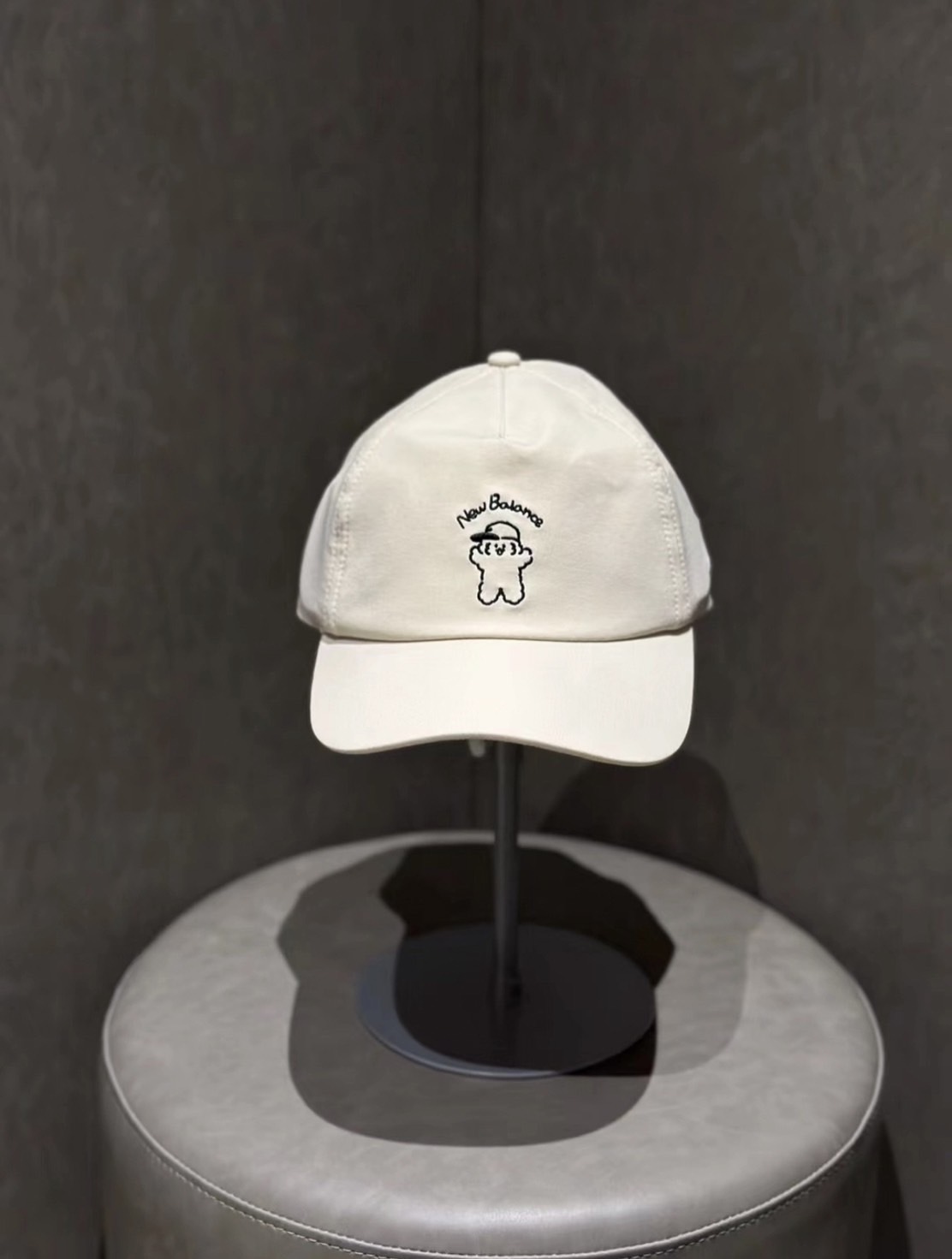 【代購】New Balance X Tombonia 日本知名插畫家 聯名款 海外限定 限量販售 狗狗 帽子 老帽 帽款 米白 黑色