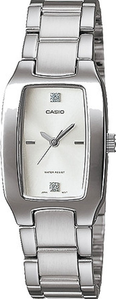 萬年鐘錶 - CASIO  卡西歐 白面酒桶型經典女錶 LTP-1165A-7C2   錶徑22MM
