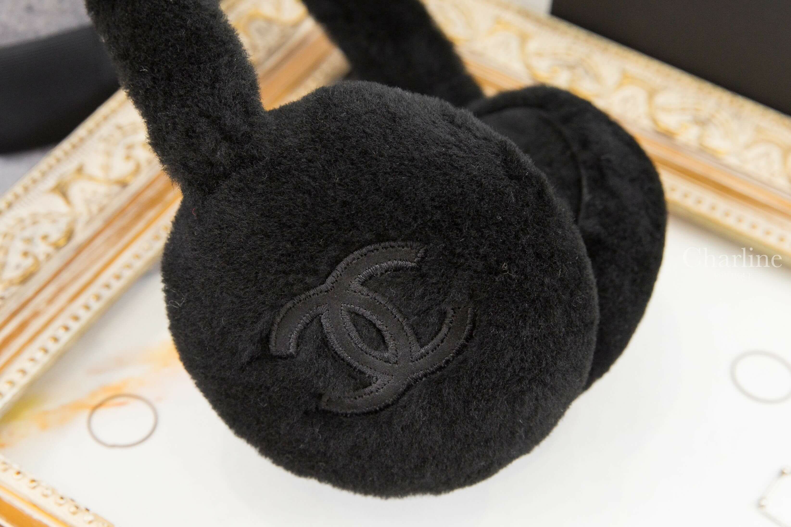 Chanel Earmuffs 黑色黑CC綿羊毛耳罩