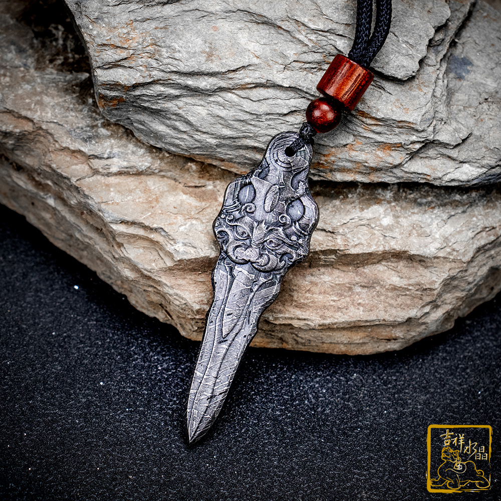 阿勒泰鐵隕石-天鐵隕石獅咬劍項鍊 18.6g 避邪平安