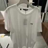 [S] GUESS UNI SQUARE WOVEN LABEL SHORT SLEEVE T-SHIRT,WHITE, NO2KE423-WHT [FINAL SALE] (SGU586)