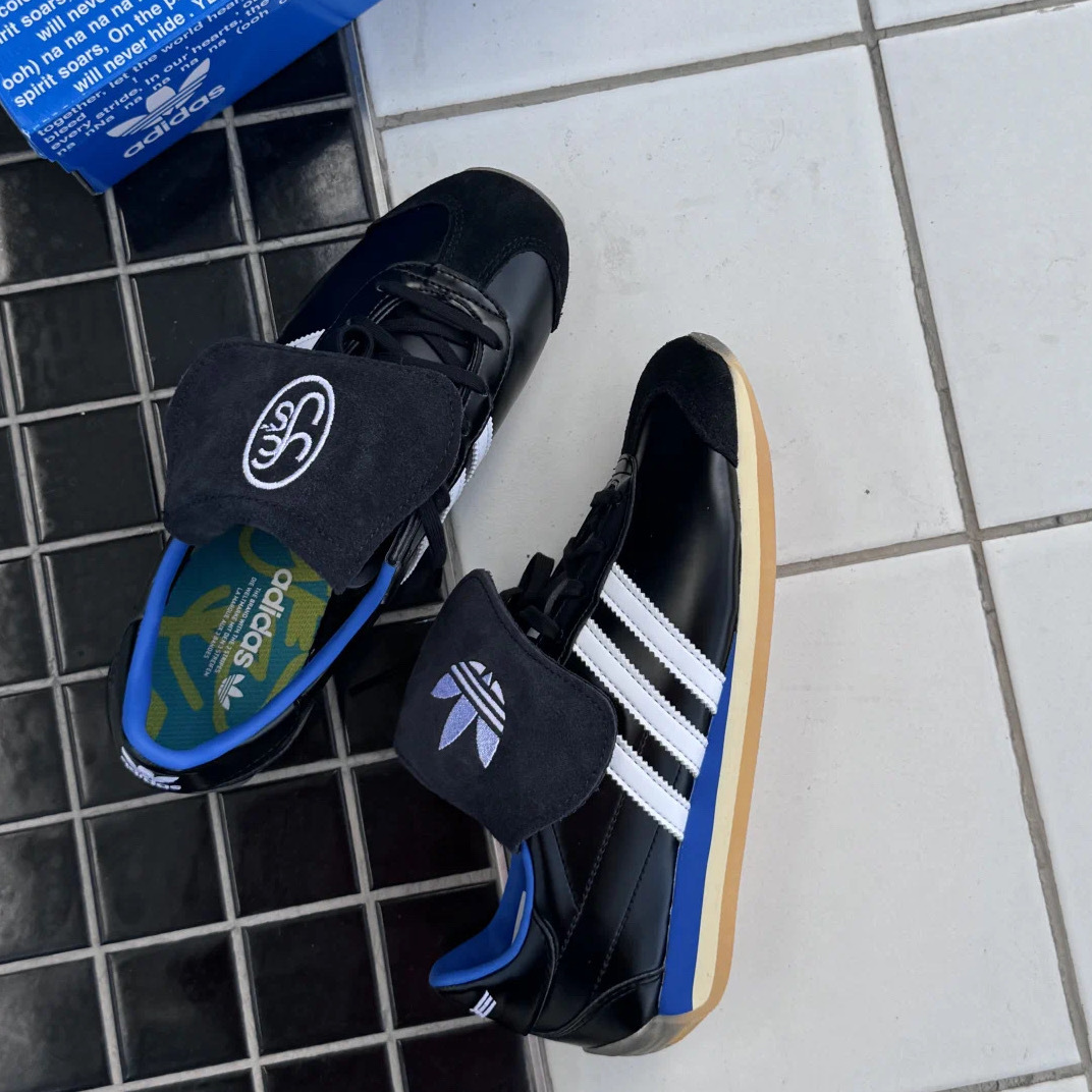🇰🇷 YESEYESEE X ADIDAS COUNTRY OG 聯名款 可拆翻蓋鞋舌 黑白 寶藍 焦糖底 男鞋 JR2599/預購
