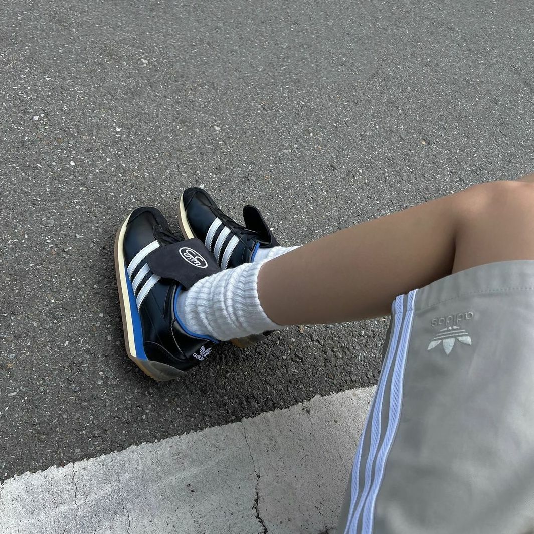 🇰🇷 YESEYESEE X ADIDAS COUNTRY OG 聯名款 可拆翻蓋鞋舌 黑白 寶藍 焦糖底 男鞋 JR2599/預購