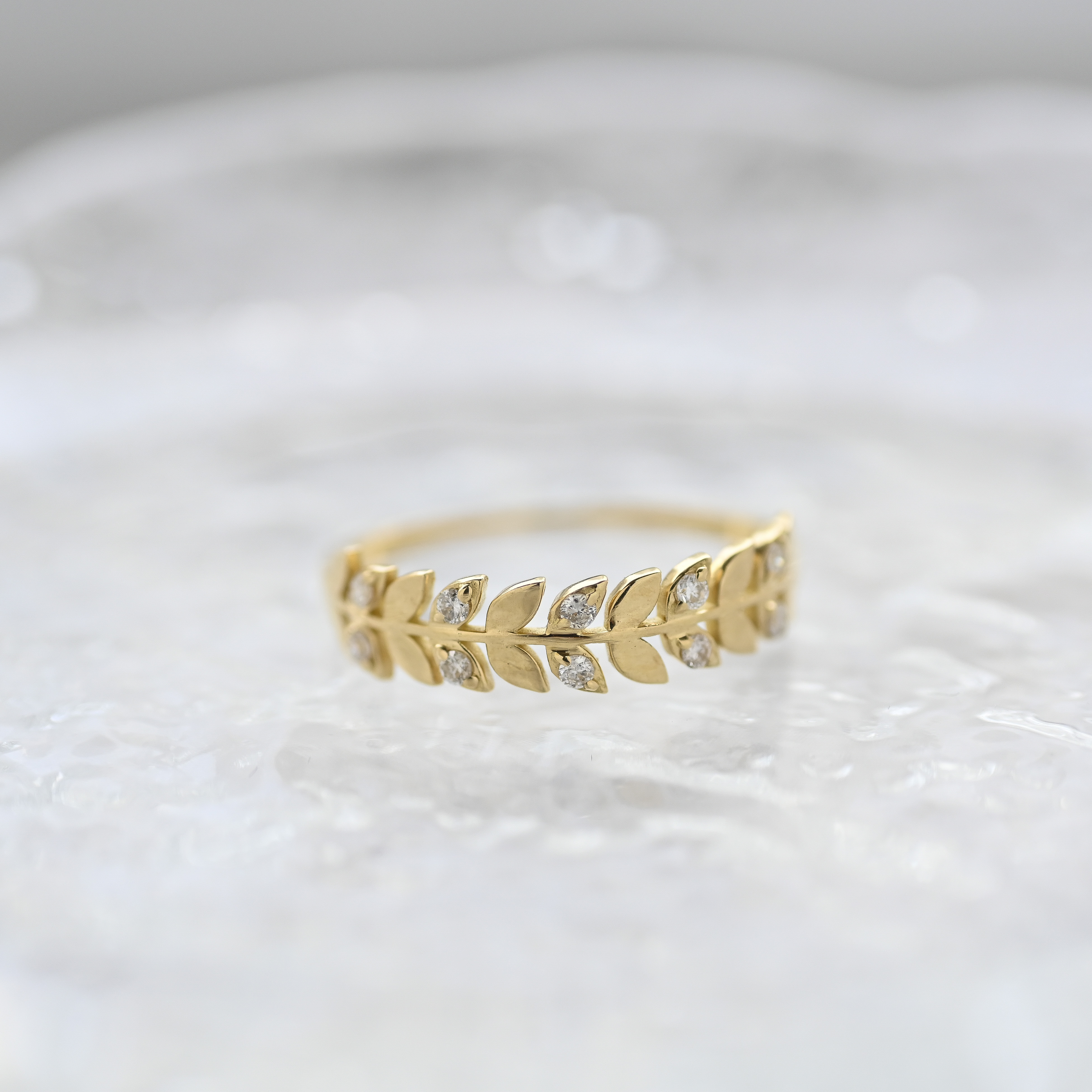 18K Naturelle Diamond Ring