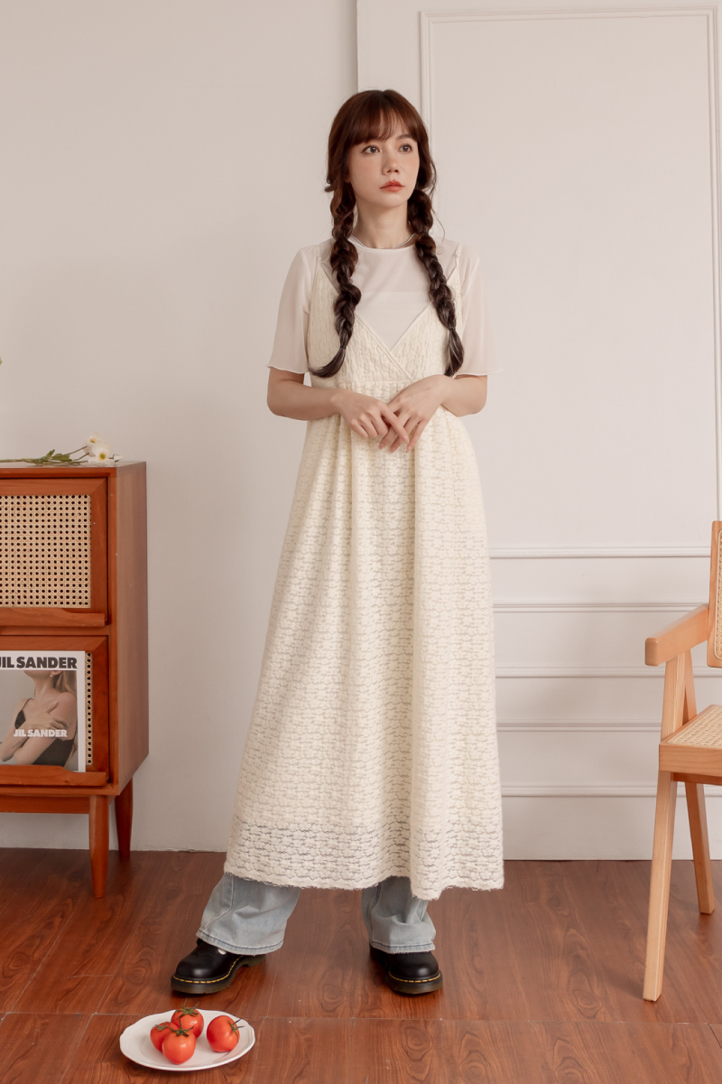 日系細肩蕾絲吊帶洋裝