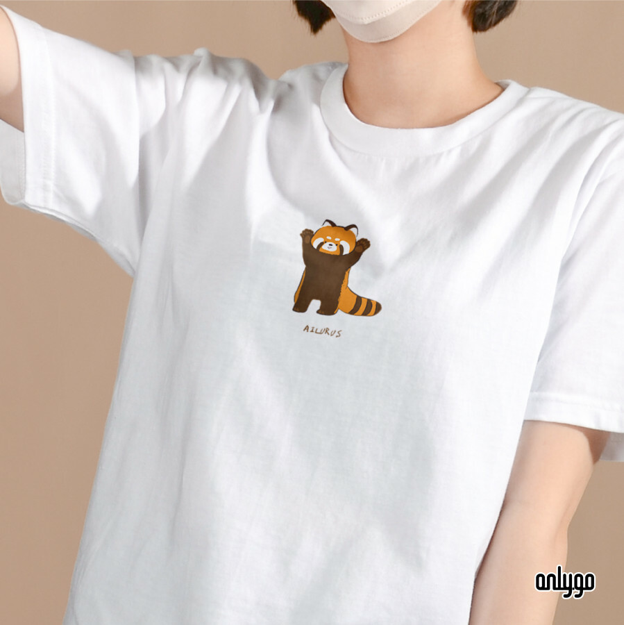 絶滅危惧種グラフィックTシャツ（レッサーパンダ）
