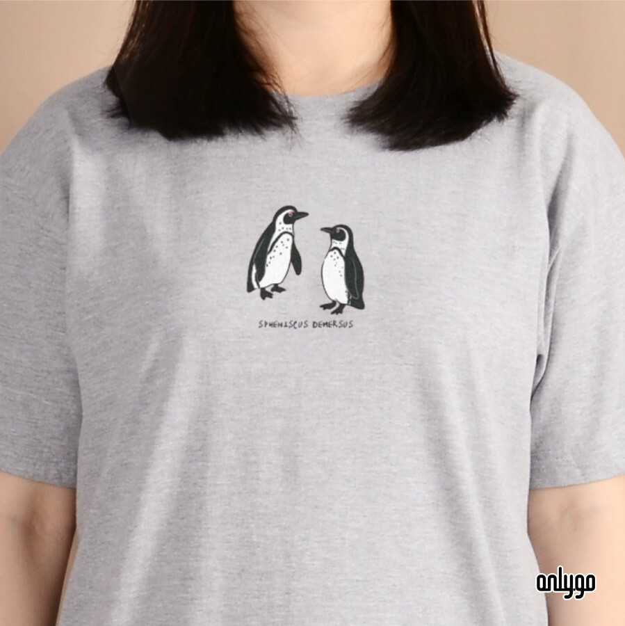 絶滅危惧種グラフィックTシャツ（ケープペンギン）