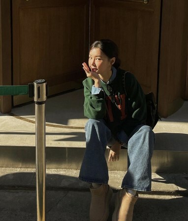 Sienne 🇰🇷 - 慵懶風圓領字母撞色大學T(兩色)