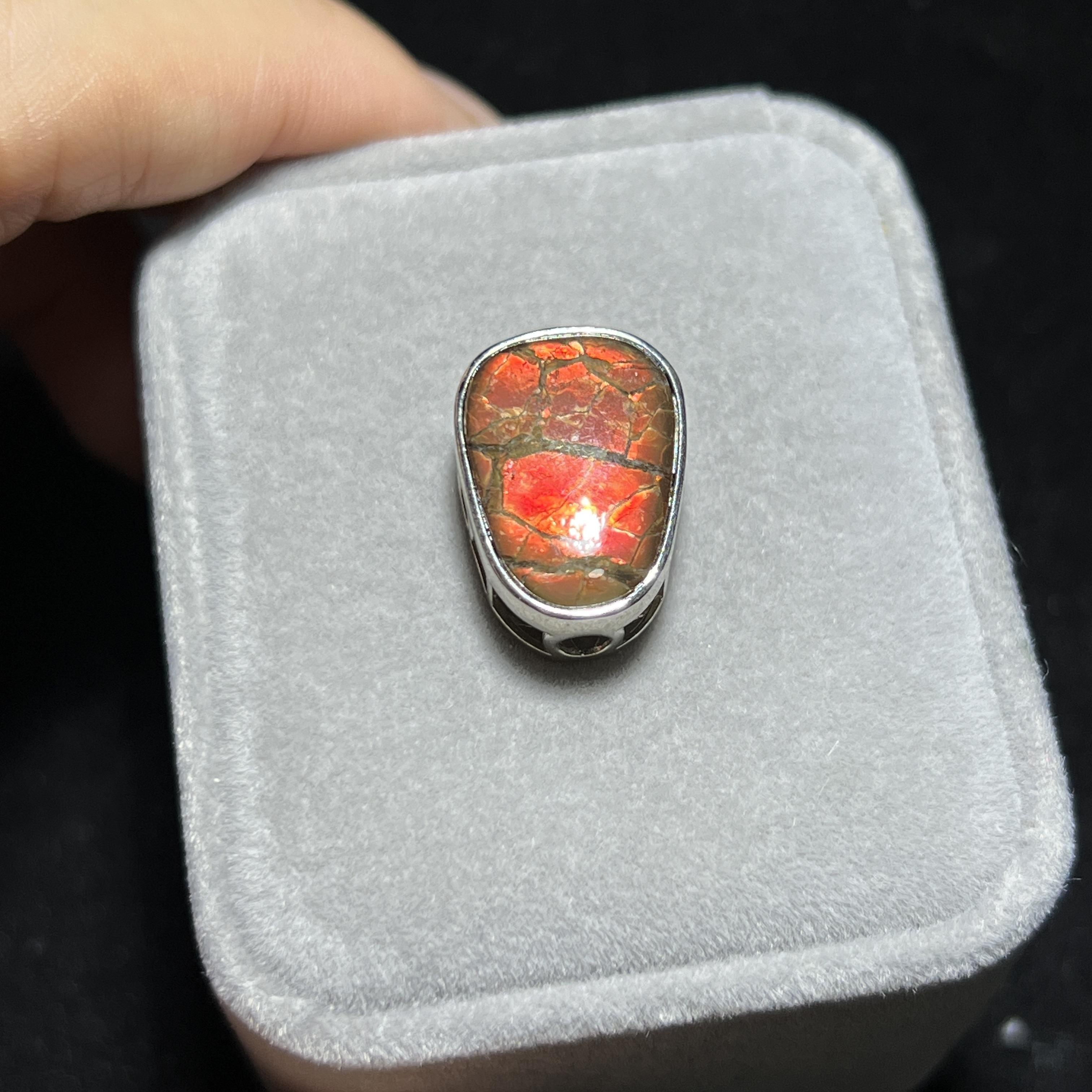 斑彩石盒子 AN1541