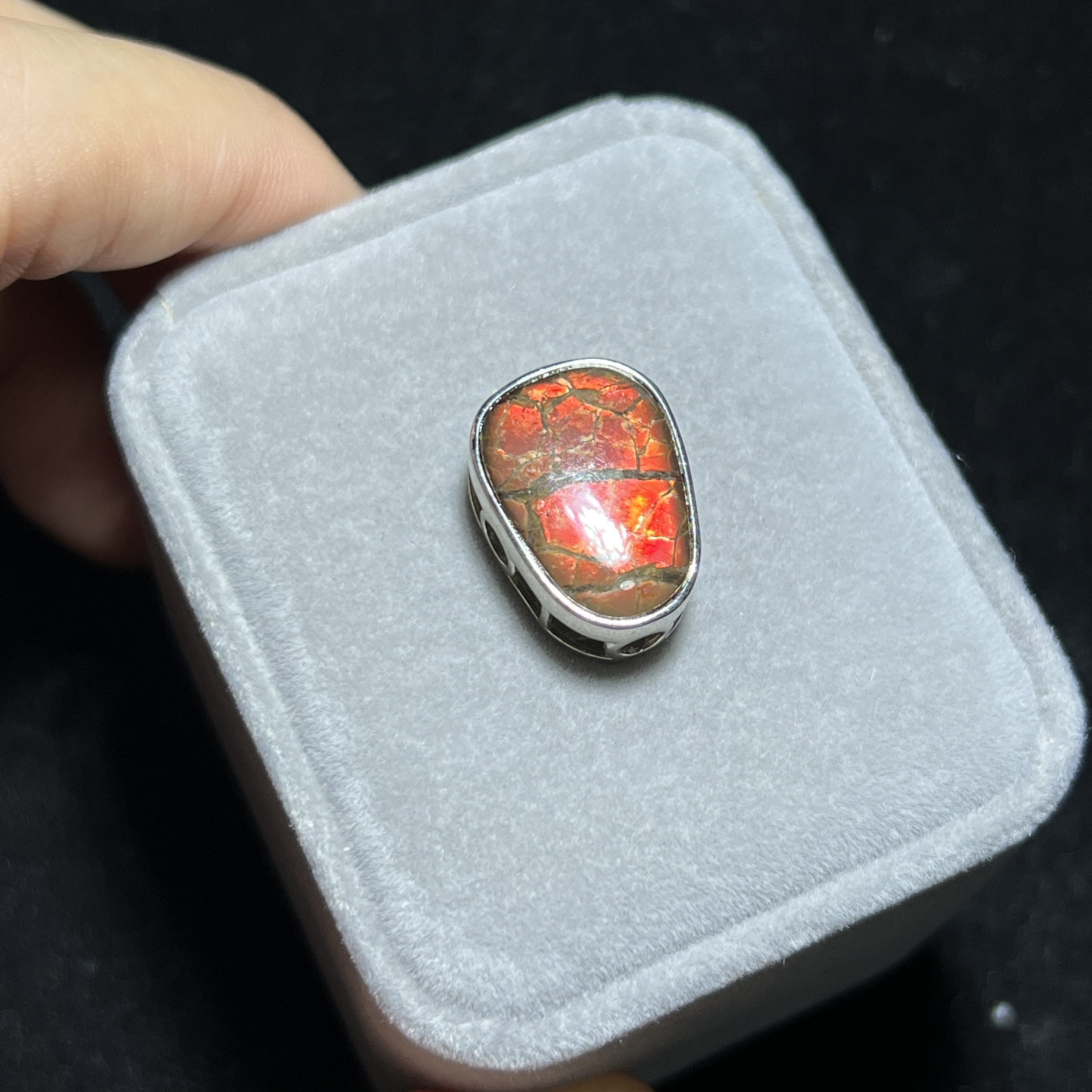 斑彩石盒子 AN1541