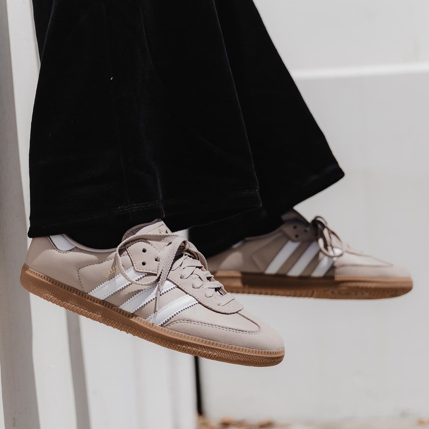 Adidas Samba OG Wonder Taupe 奶茶色 灰粉 金標 焦糖底 大地色 復古德訓鞋 休閒鞋