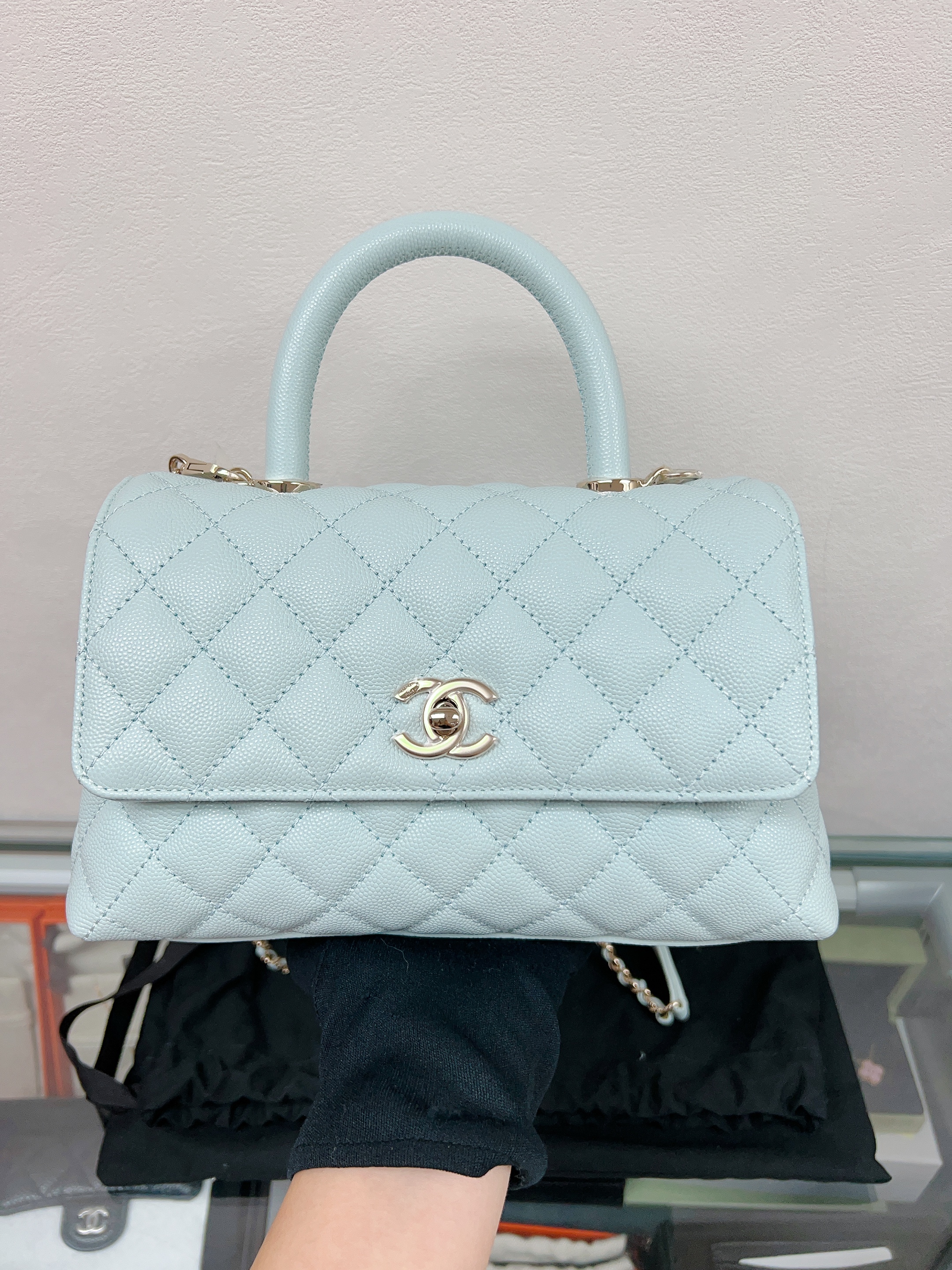 *Unused* Chanel coco handle small (baby blue caviar/ GHW)