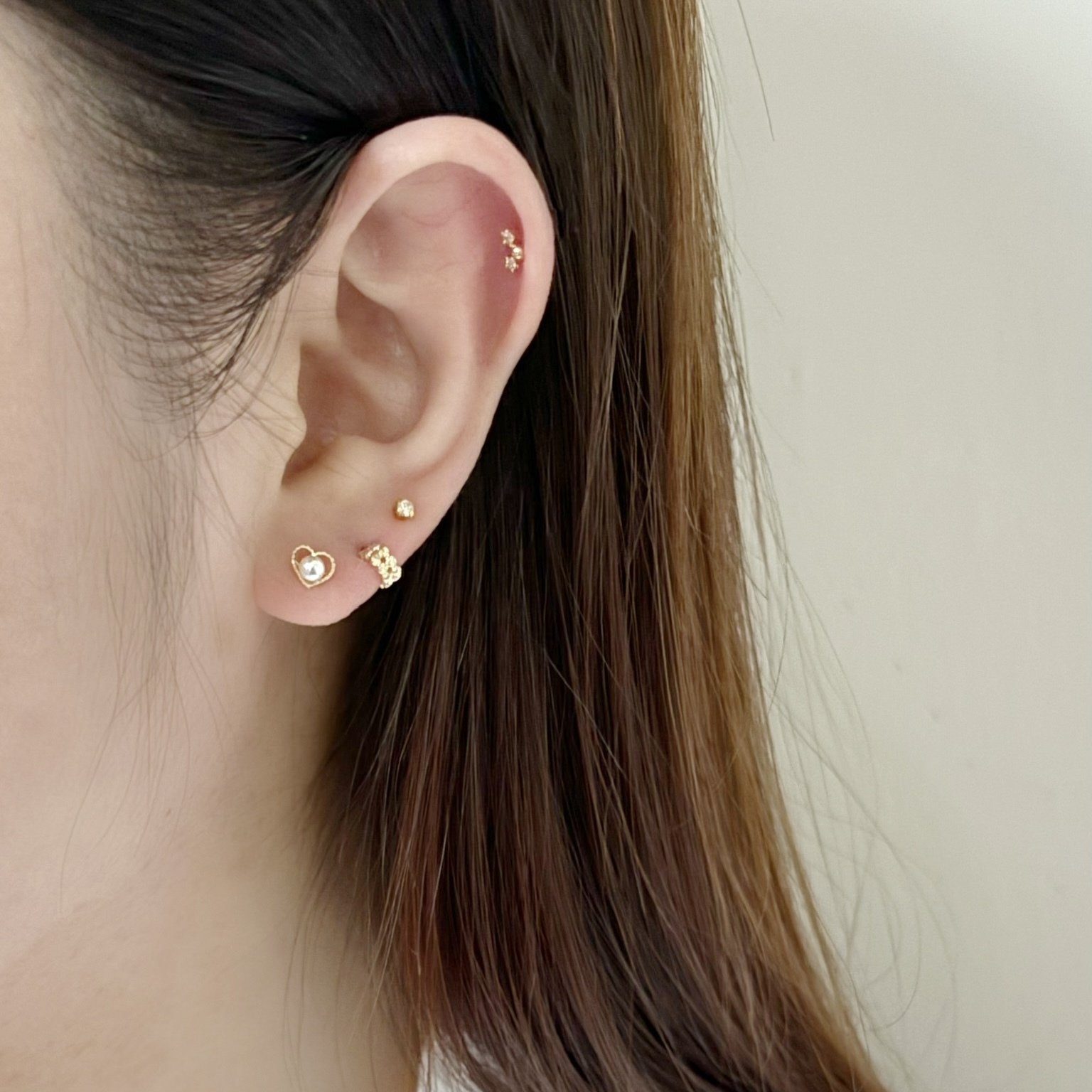 14K彎彎小珠鋯石轉珠耳環