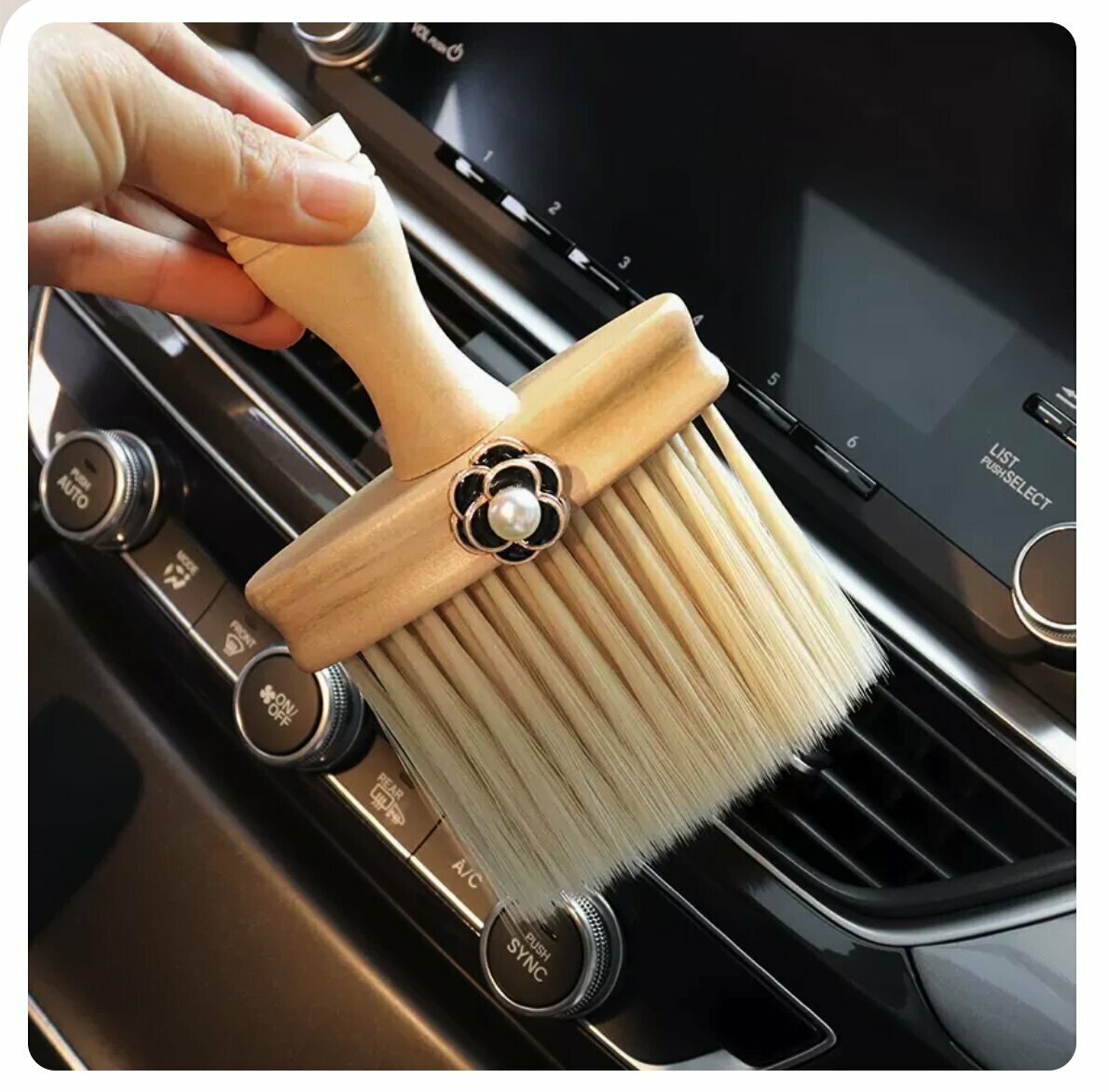 Popular car interior dust brush (Pearl Black Camellia)