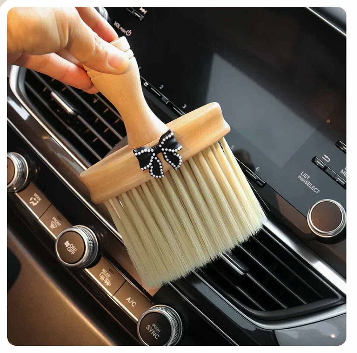 Popular car interior dust removal brush (Black Pearl)