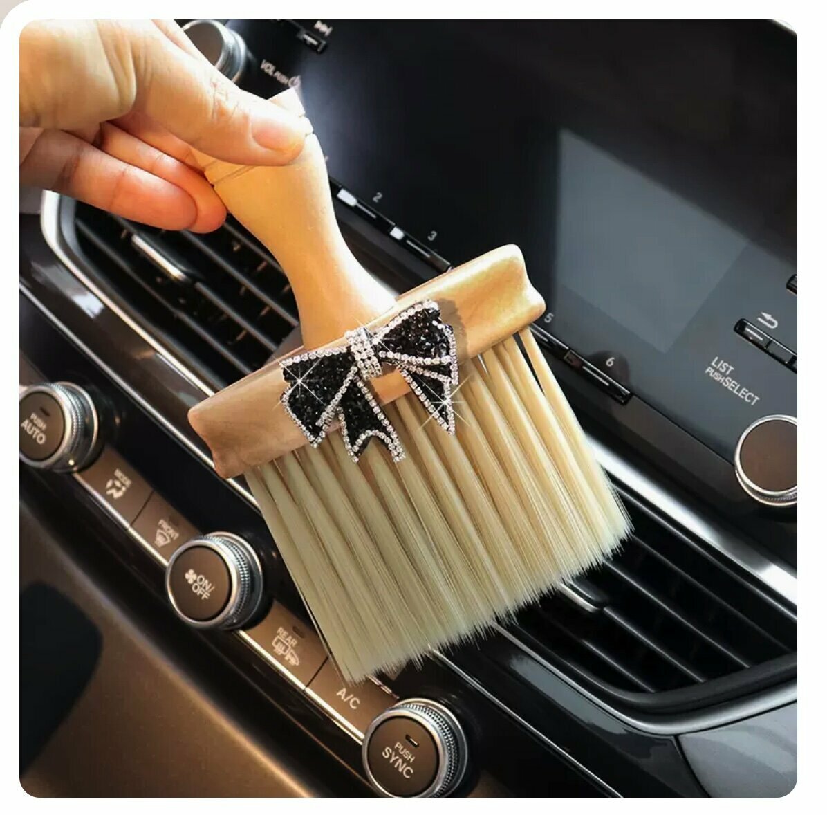 Popular car interior dust brush (black diamond bow)