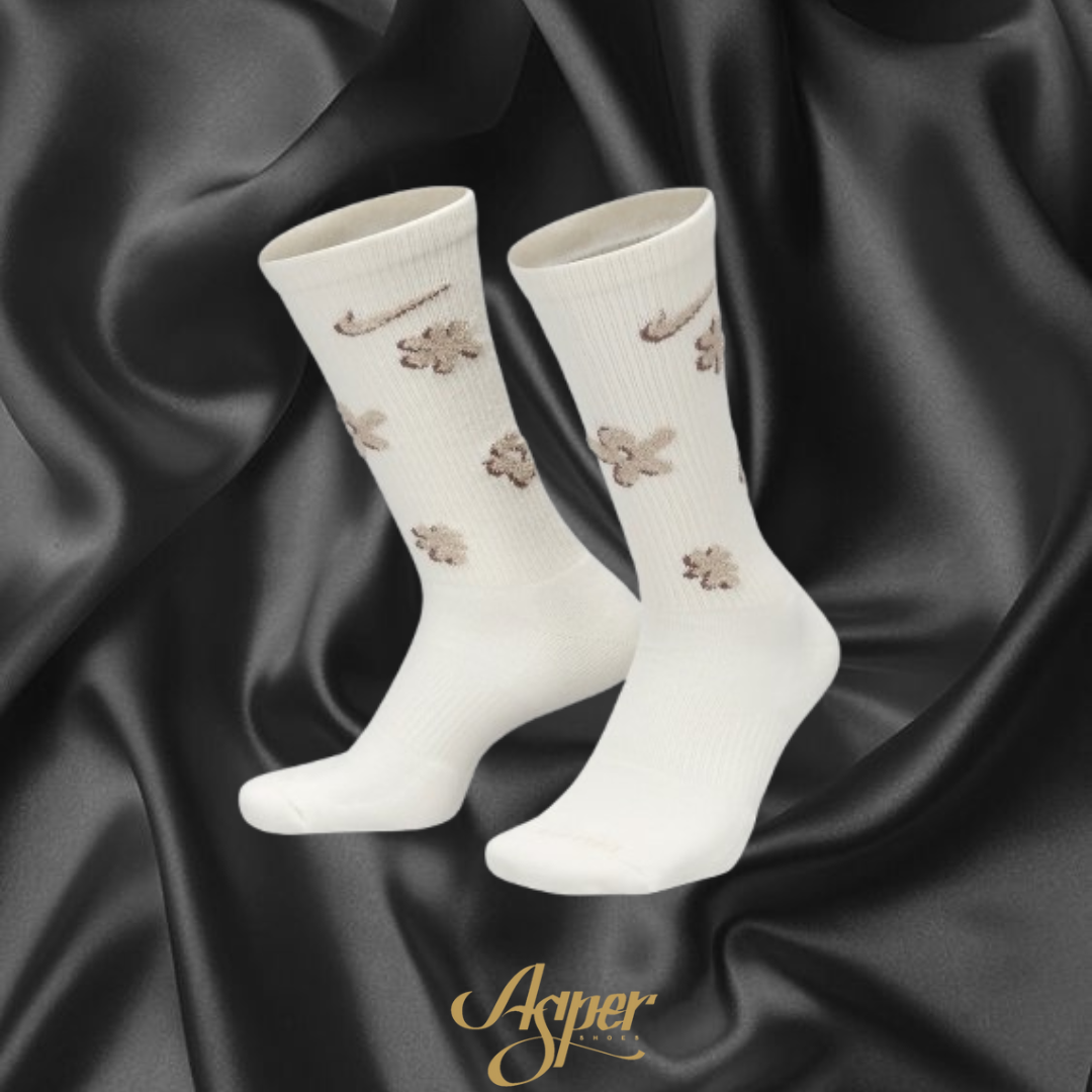 NIKE EVERYDAY PLUS 奶茶色 杏色 絨毛小花 長襪 高筒襪 兩雙一組 FN9136-900